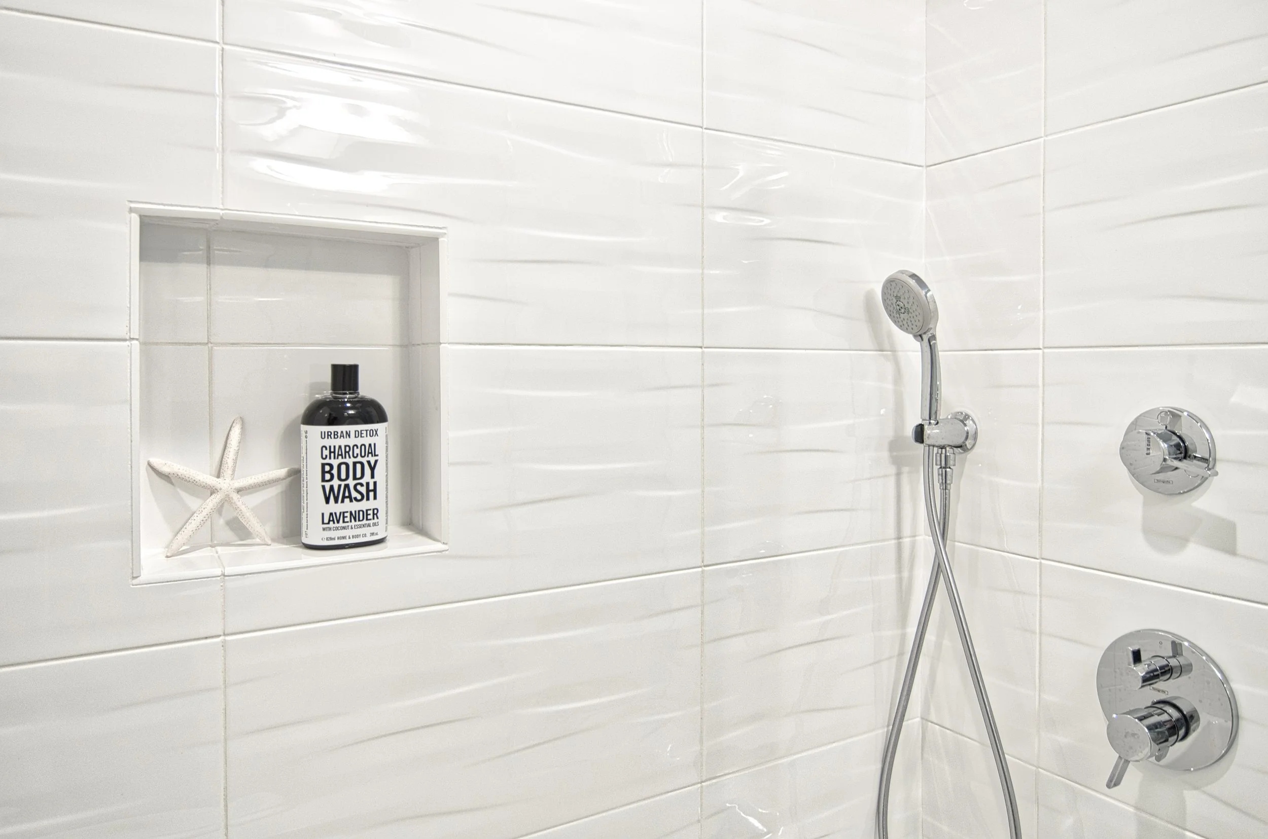 guest shower.jpg