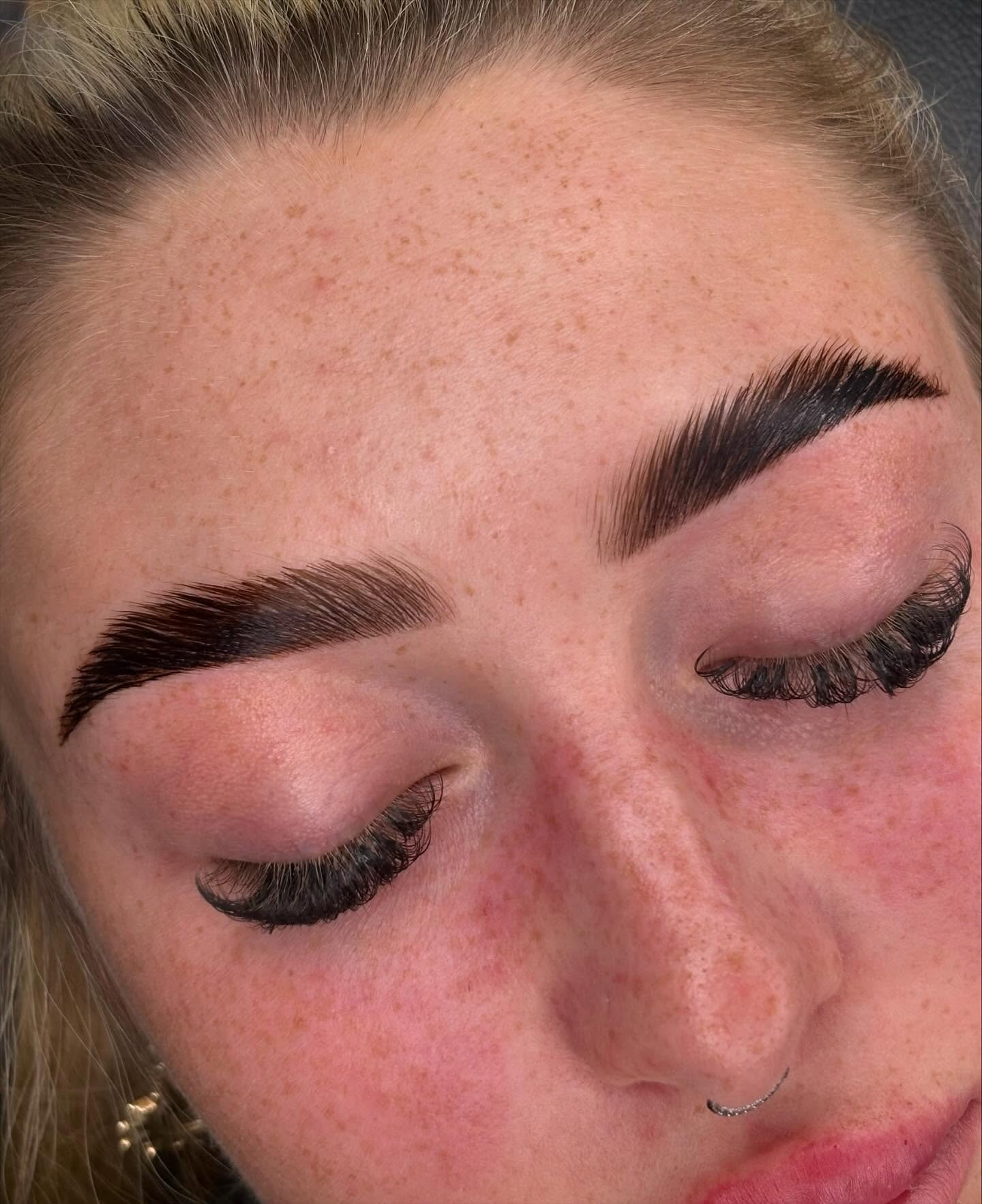 Valentines brows ❤️💌

❔Brow lamination 
💸 &pound;25
🔍 @buffbrowz 
📍52 Great Bridge, DY4 7EW

 📱07864362118 for enquiries 
Booking link can be found in our bio🤍

#browlamination #buffbrowz #browgoals
