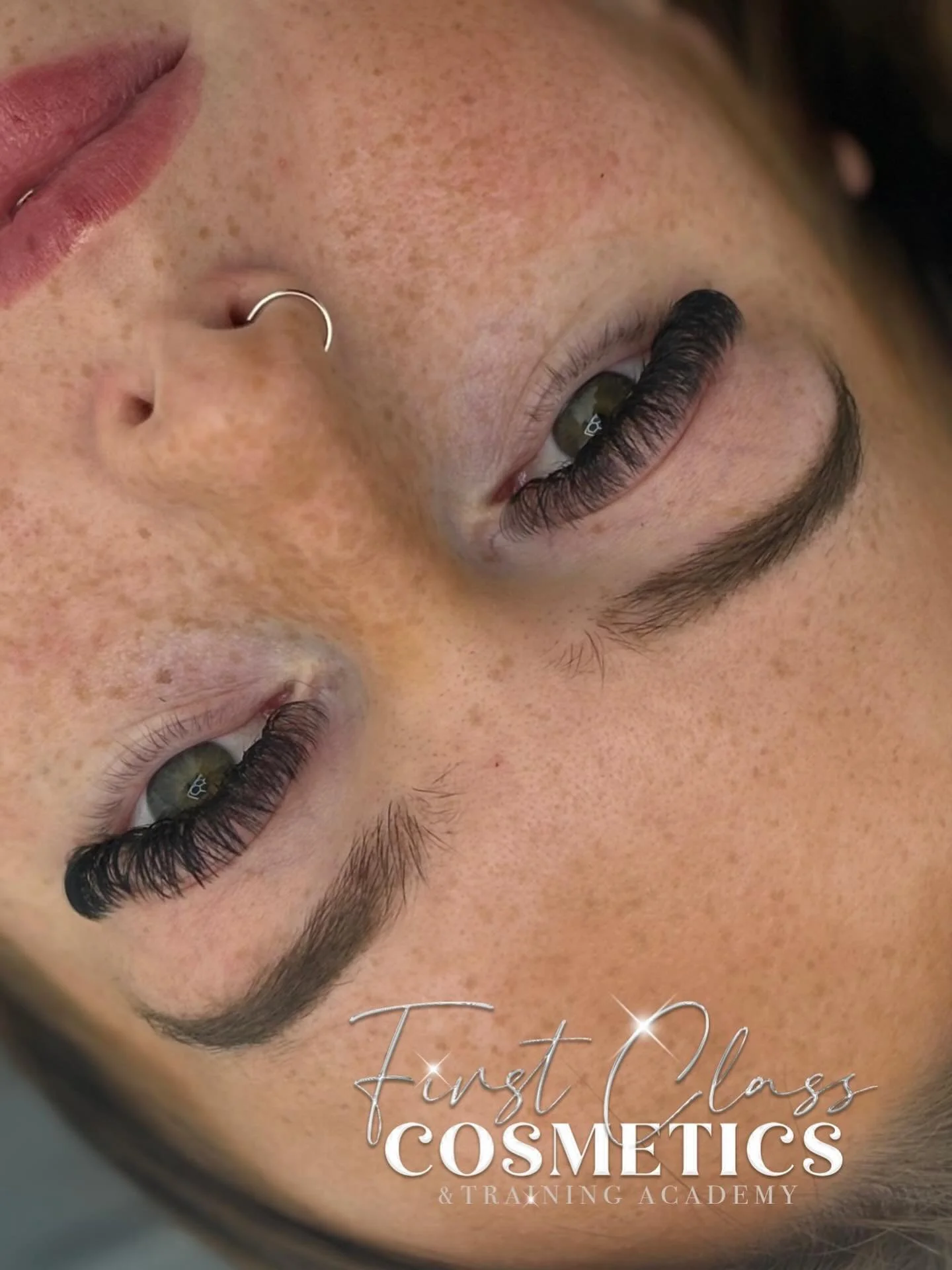 Current obsession 💞

❔Hybrid full set 
💸 &pound;45
🔍 @firstclasssuppliesx 
📍219 St Marks Road, DY4 0SZ

 📱07864362118 for enquiries 
Booking link can be found in our bio🤍

#hybridlashes #hybridheaven #fullset