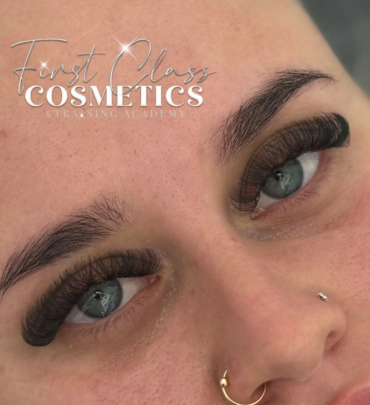 That fresh feeling 🫧 

❔Hybrid full set 
💸 &pound;45
🔍 @firstclasssuppliesx 
📍219 St Marks Road, DY4 0SZ

 📱07864362118 for enquiries 
Booking link can be found in our bio🤍

#hybridlash #ʜʏʙʀɪᴅʟᴀsʜᴇs #fullset