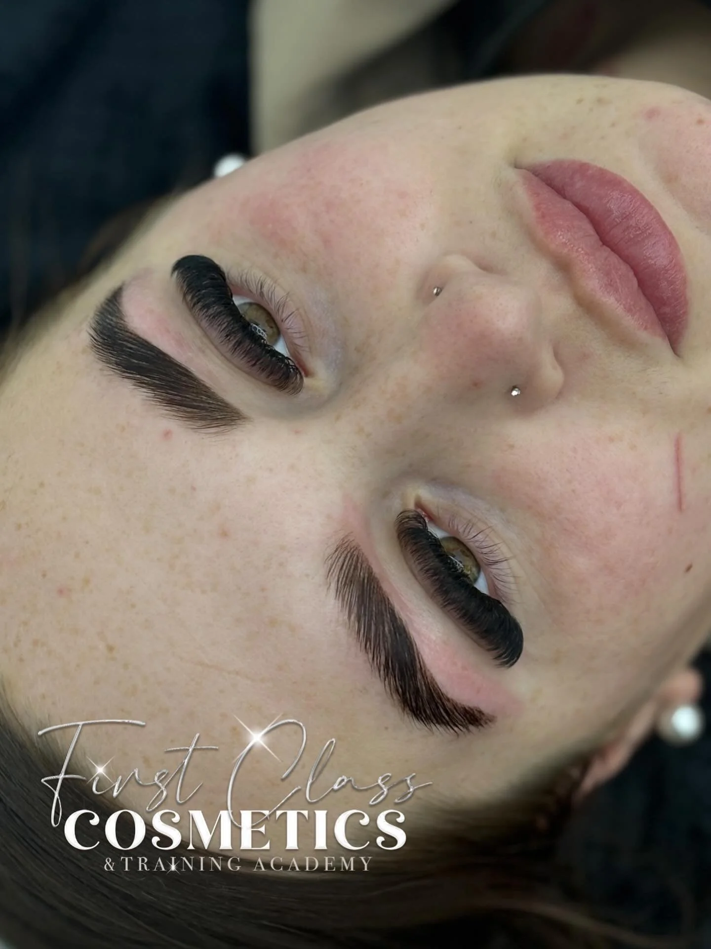 This combo never fails 🤏🏻

Our lash&amp;Brow lamination combination is still available to book through the website. Grab your discount before it&rsquo;s too late ⏰ 

❔Russian full set&amp; Brow lamination 
💸 &pound;60
🔍 @firstclasssuppliesx 
📍21