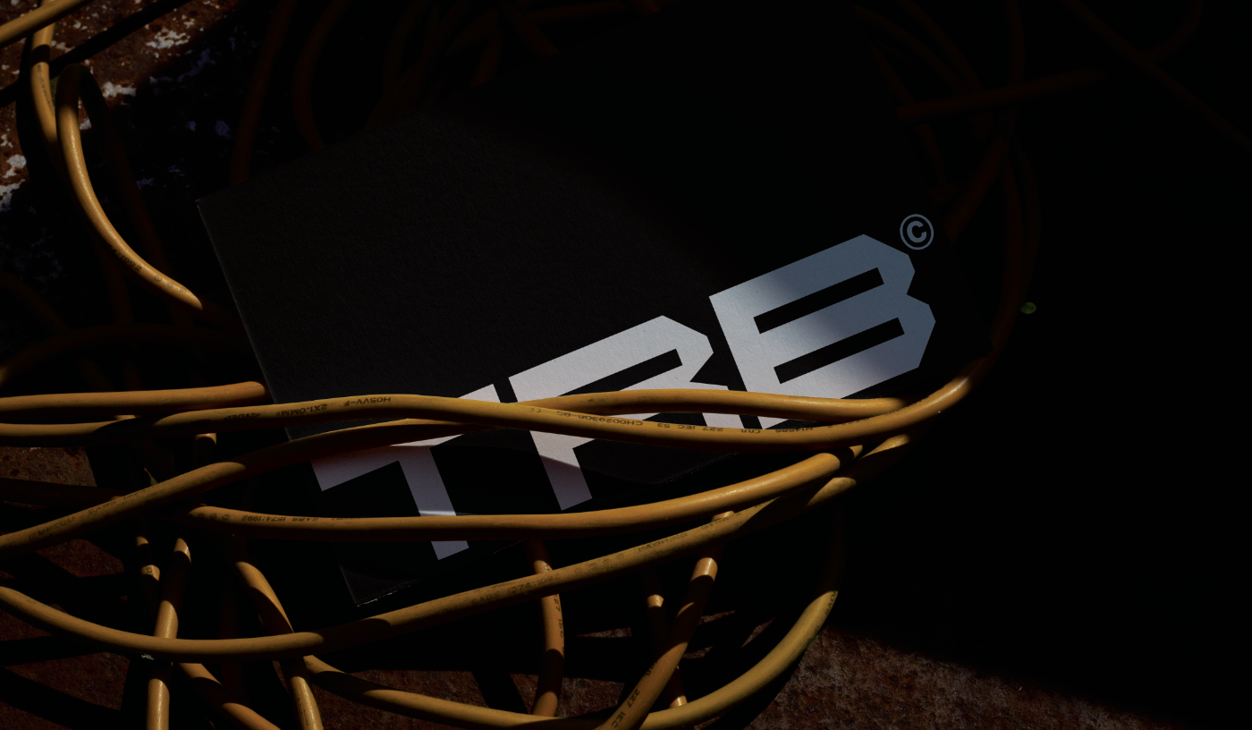 Diseño de logotipo minimalista y branding estratégico en Marbella. Estudio de diseño Victor Broch.