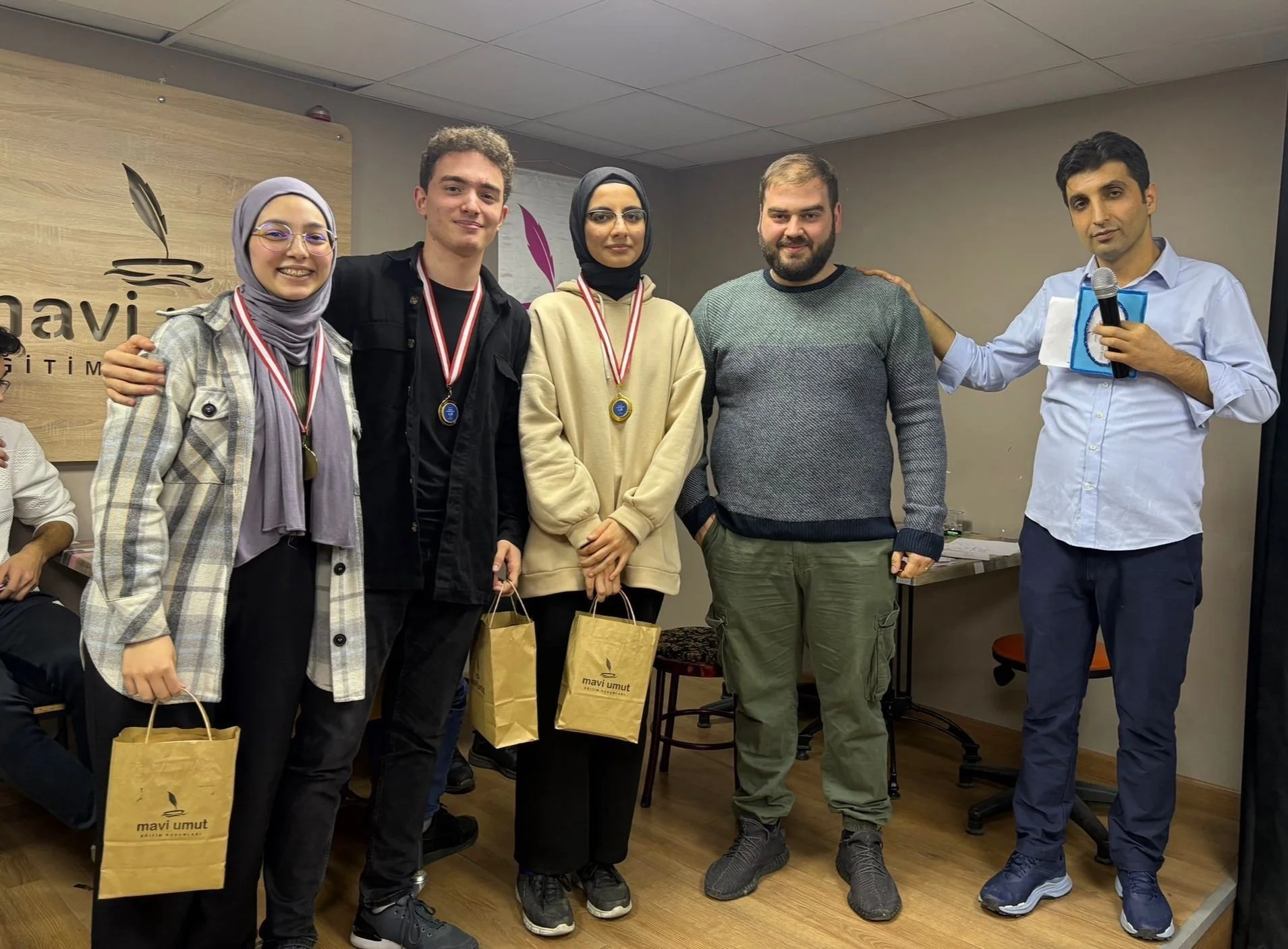 bilgi yarışması.jpg