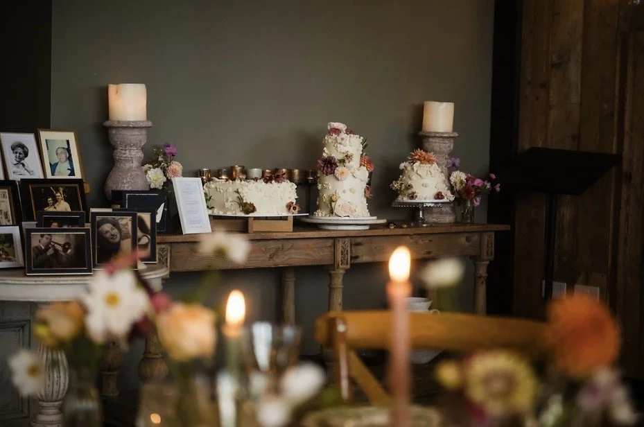 Wedding cake library featuring a rectangle cake , two-tier cake and dome cake adorned with fresh flowers