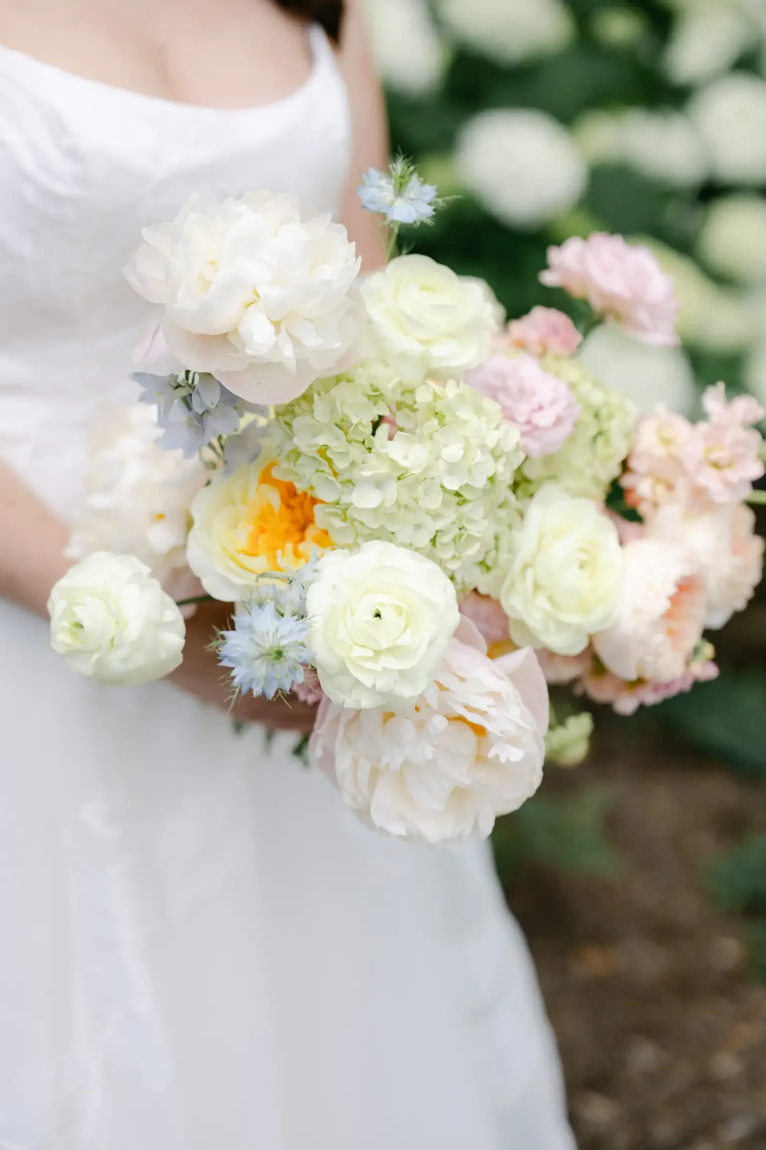 Modern & Romantic Pastel Wedding at 1840 Manor House in Akron, Ohio