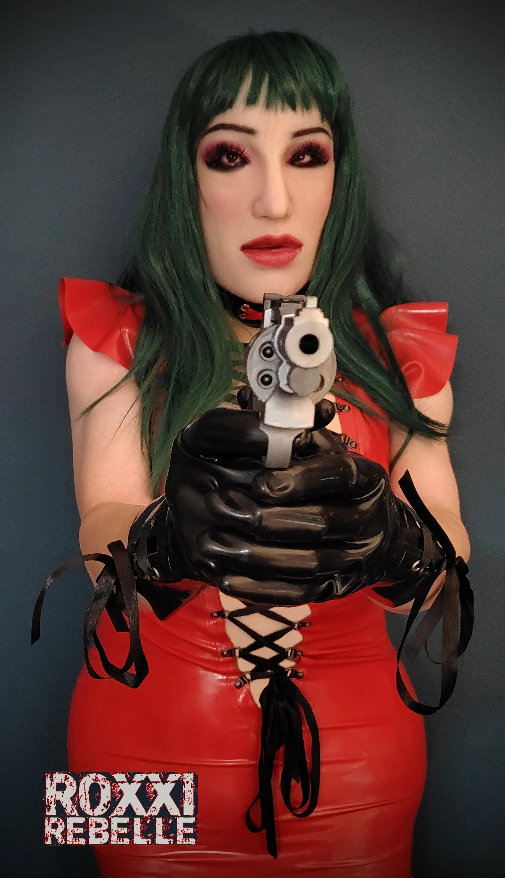 Roxxi in red dress, by Kaori.
Gloves by Westward Bound.