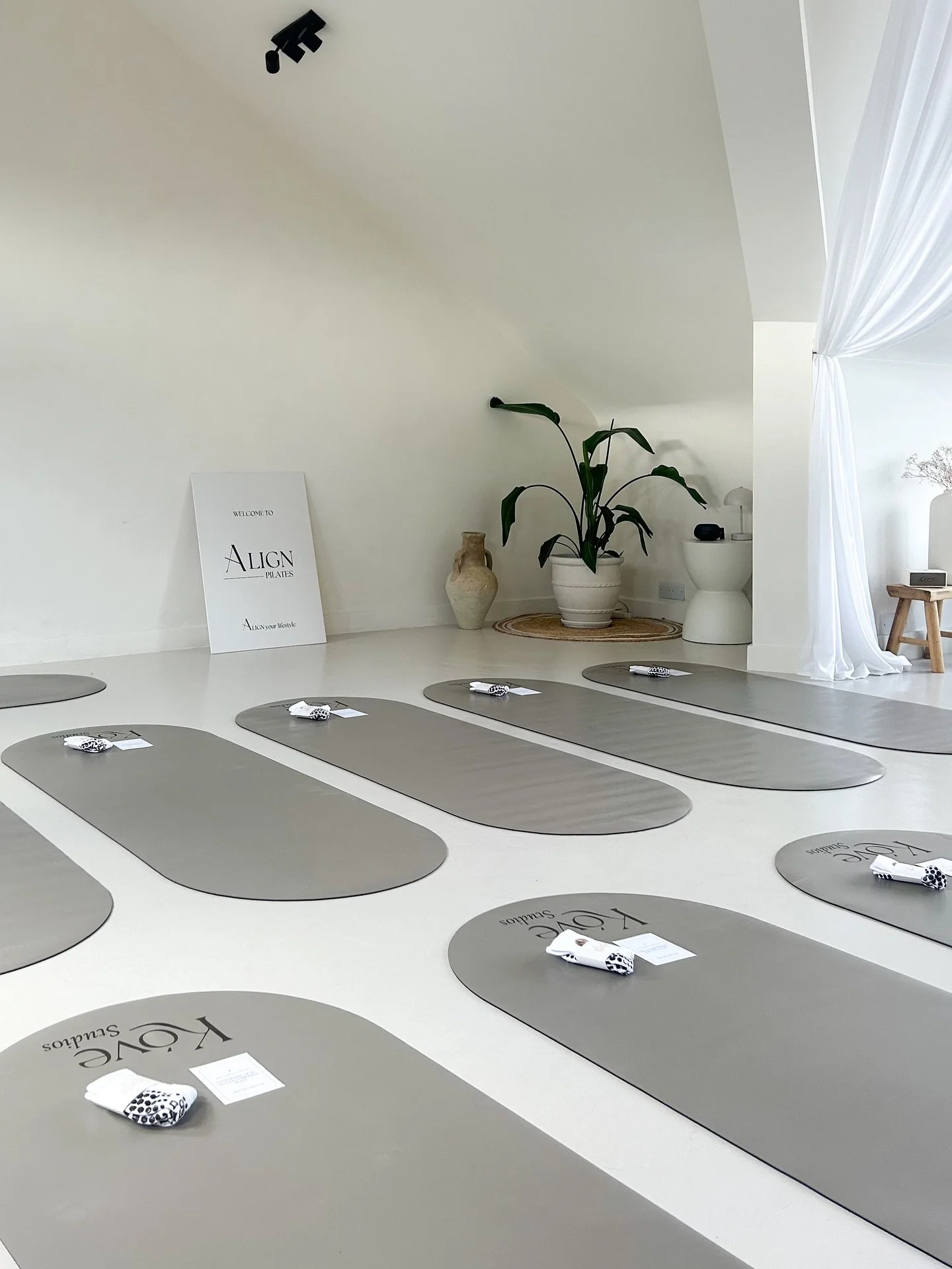 Sundays Spent at Our Pilates &amp; Pastries Event 🥐☁️🥺

I think this has to be everyone&rsquo;s favourite event &amp; we had such a lovely bunch of girls this morning as always 🤍

The most amazing pastries from @the_grumpy_bakers and the perfect c