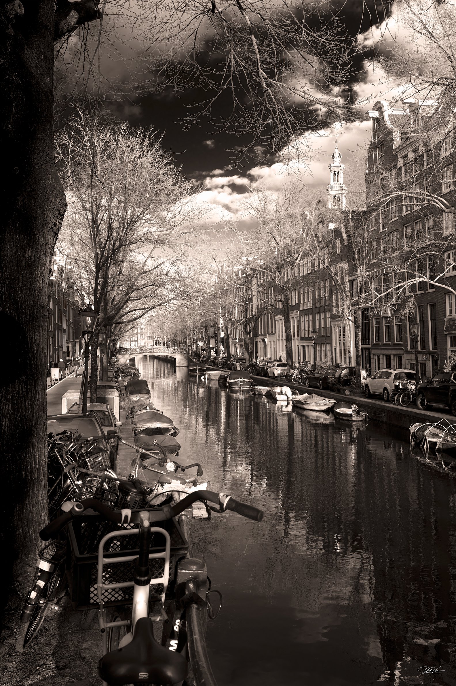 Kanal in Amsterdam in der Abendsonne