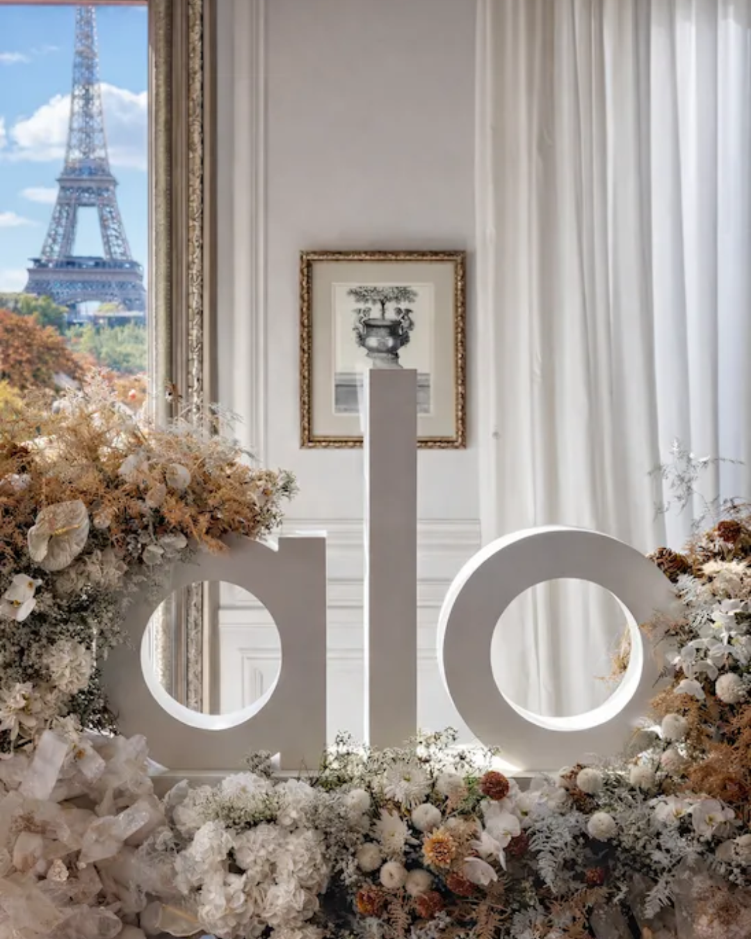 Alo Yoga s’installe au Plaza Athénée avant l’ouverture de sa boutique parisienne