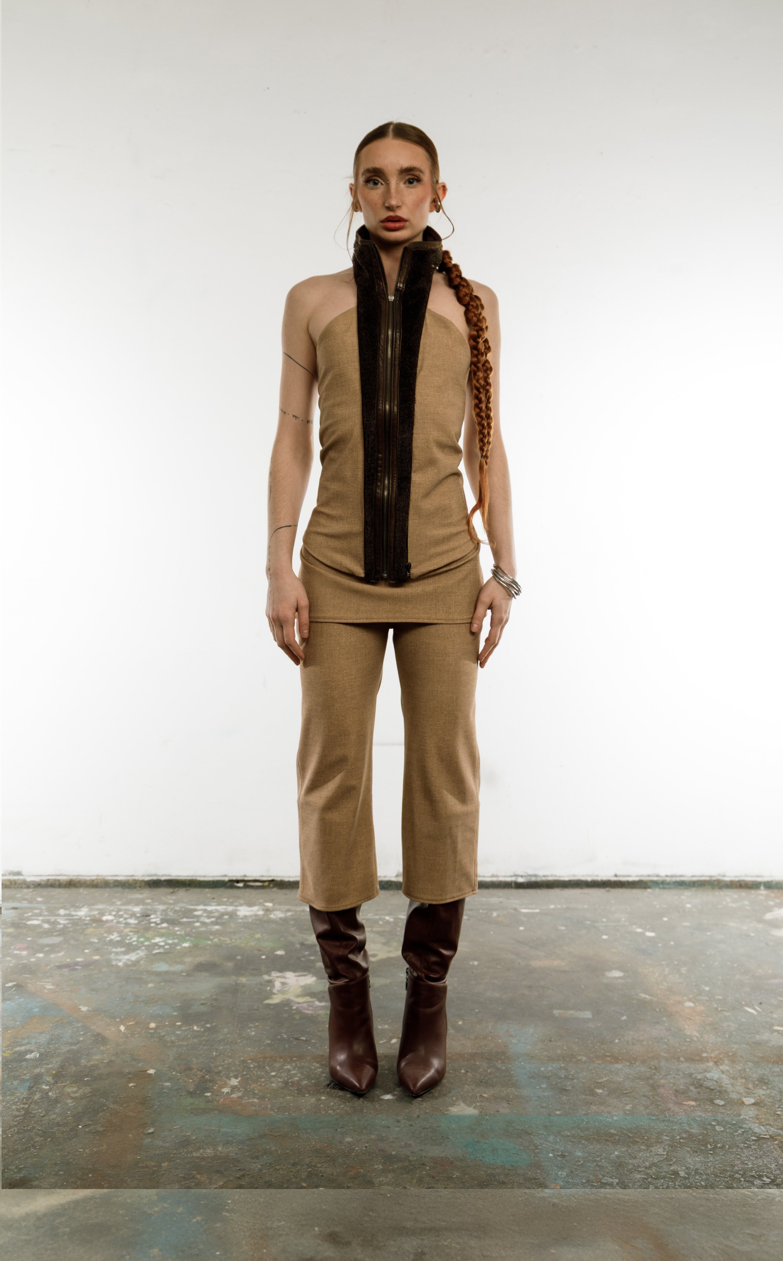 capri pants front full look.jpg