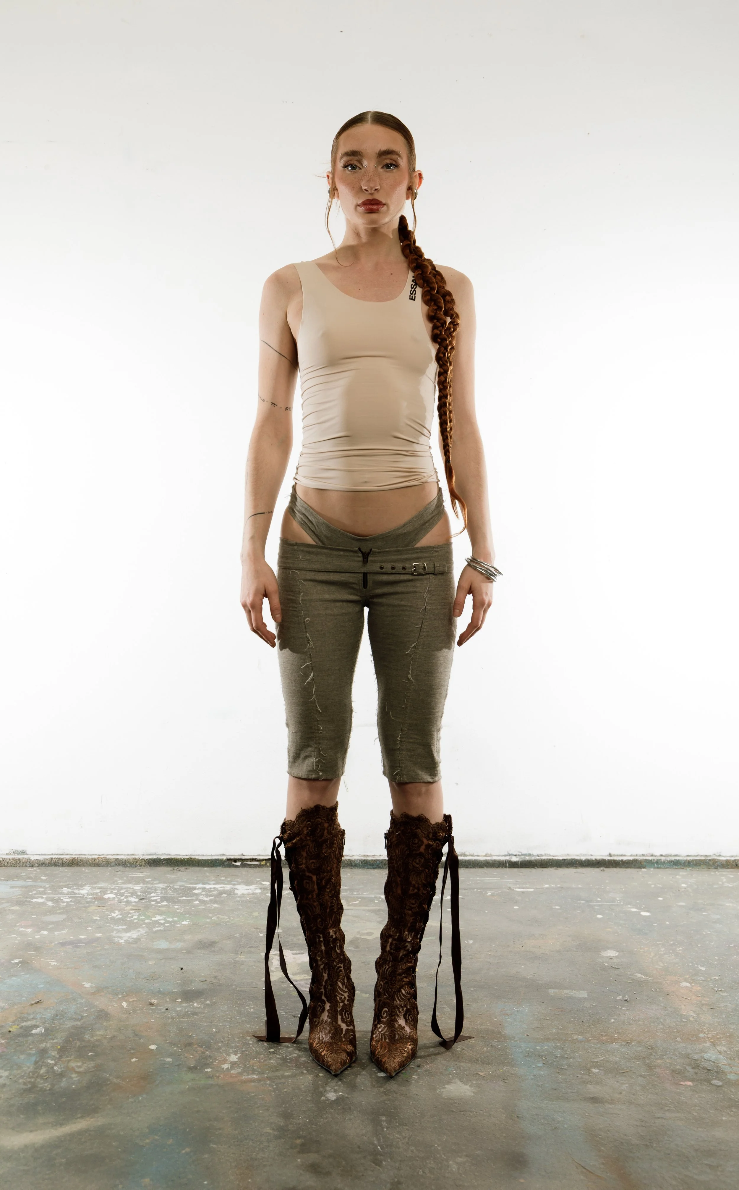 twill low belted full look front.jpg