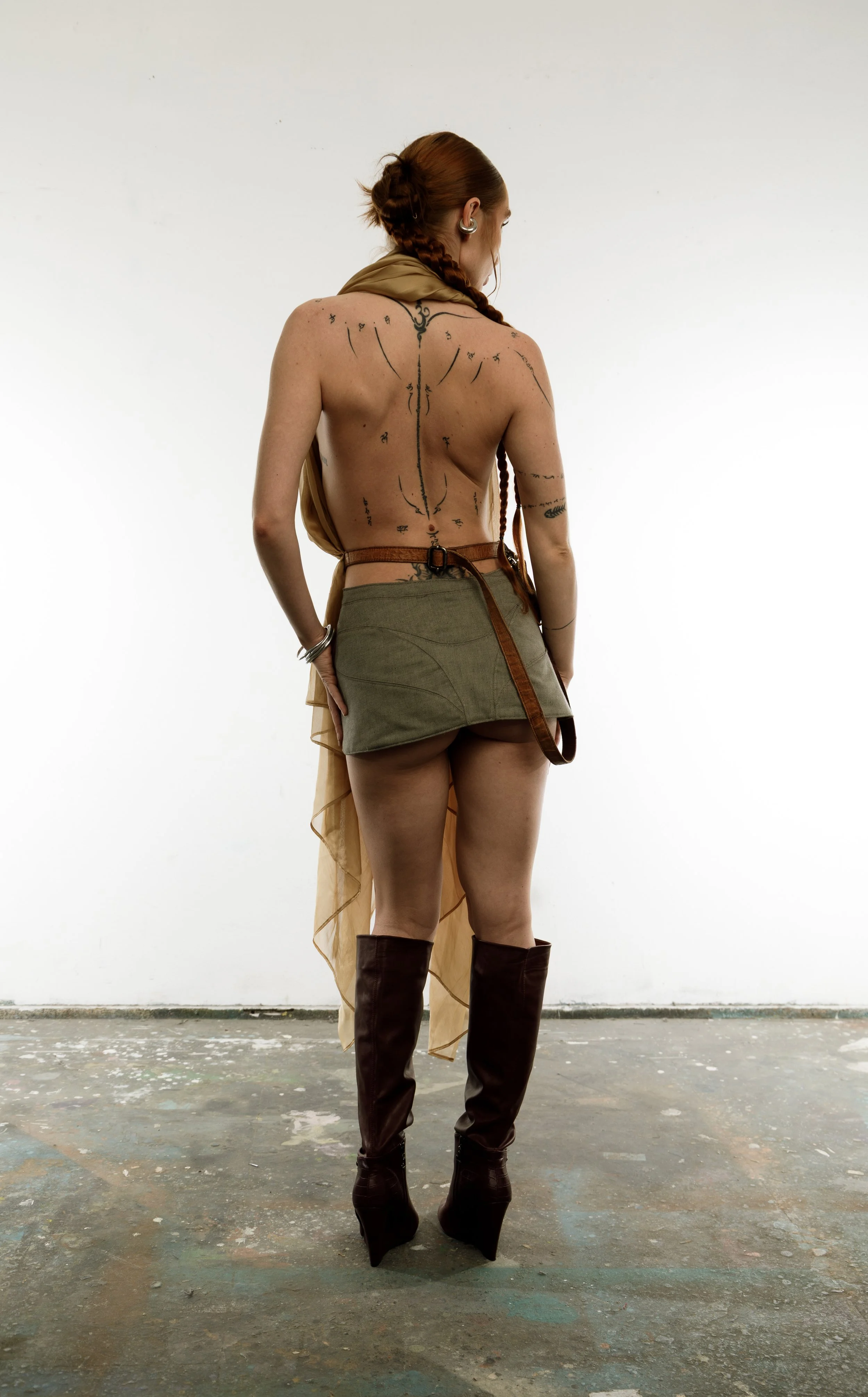 neck holder back.jpg