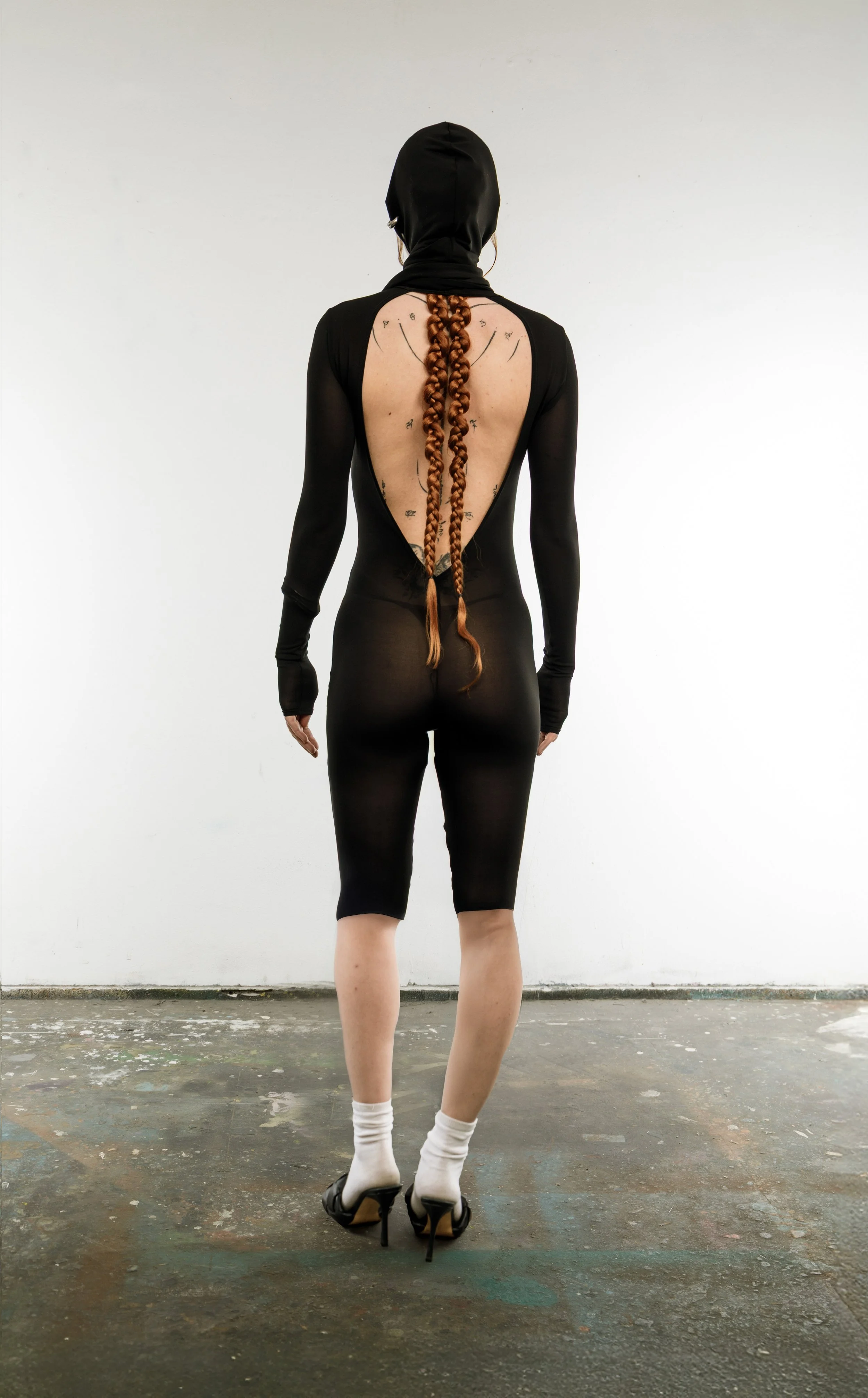 knee condom back new.jpg