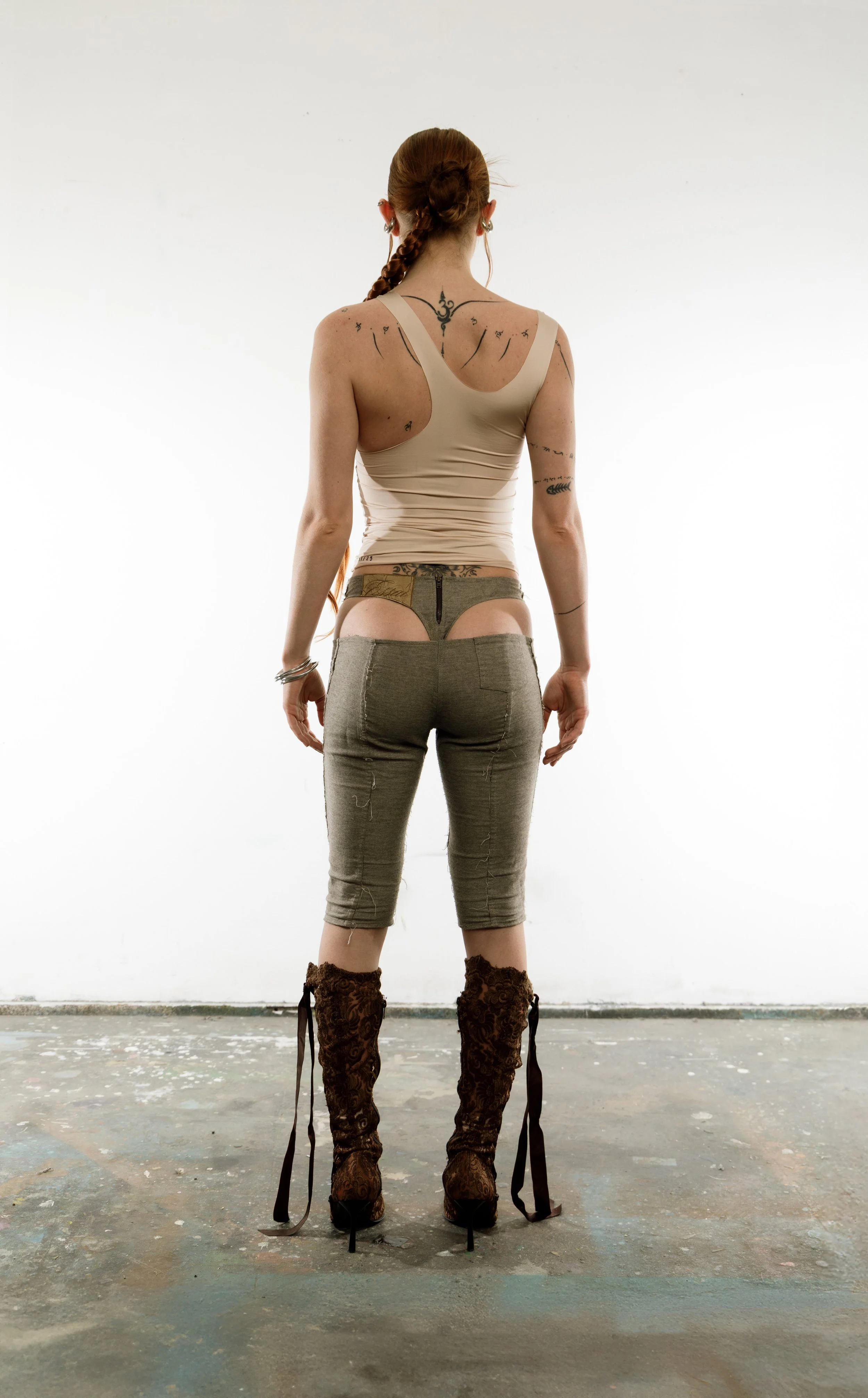 low belted twill full look back.jpg