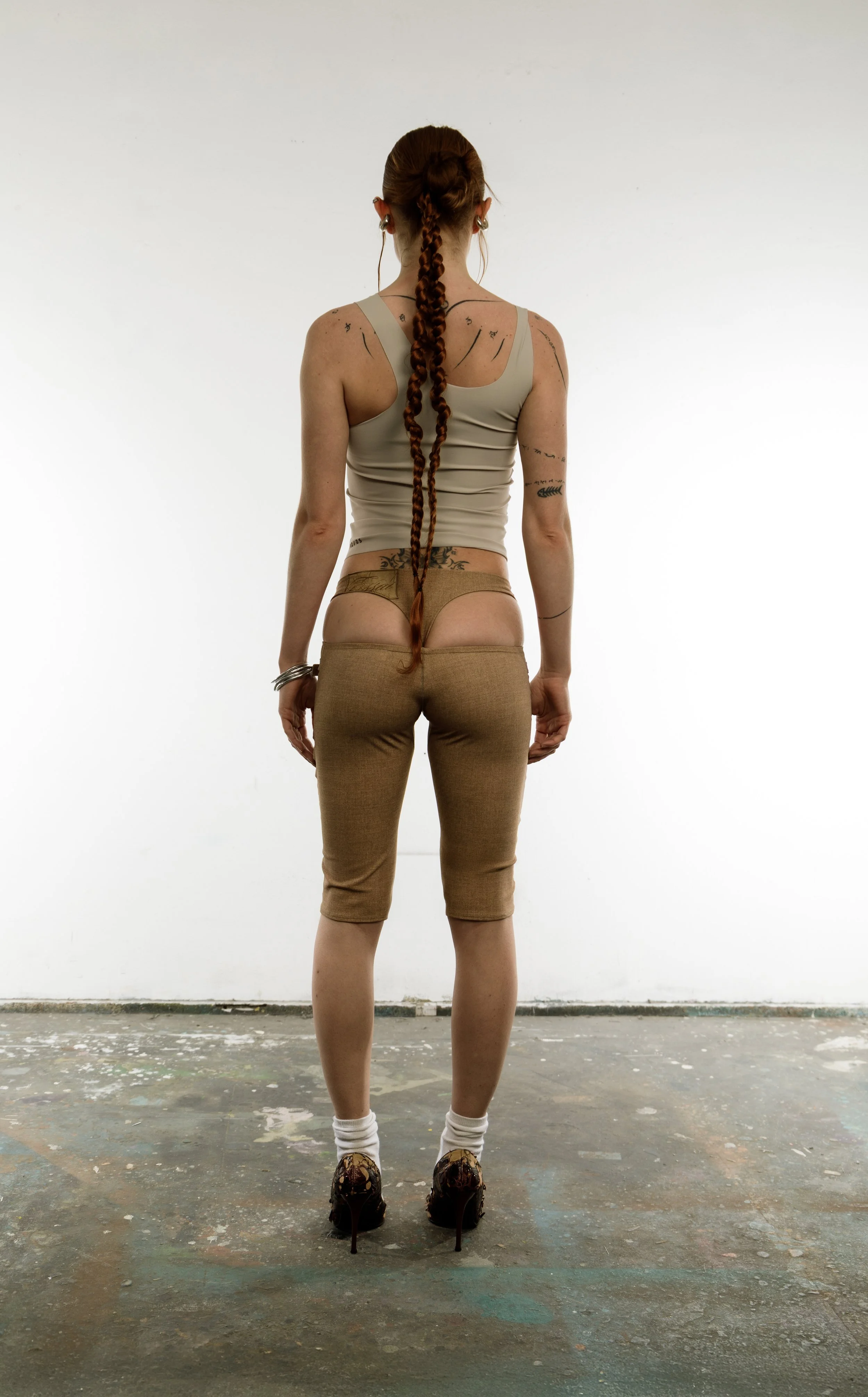 belted leggings back full look.jpg