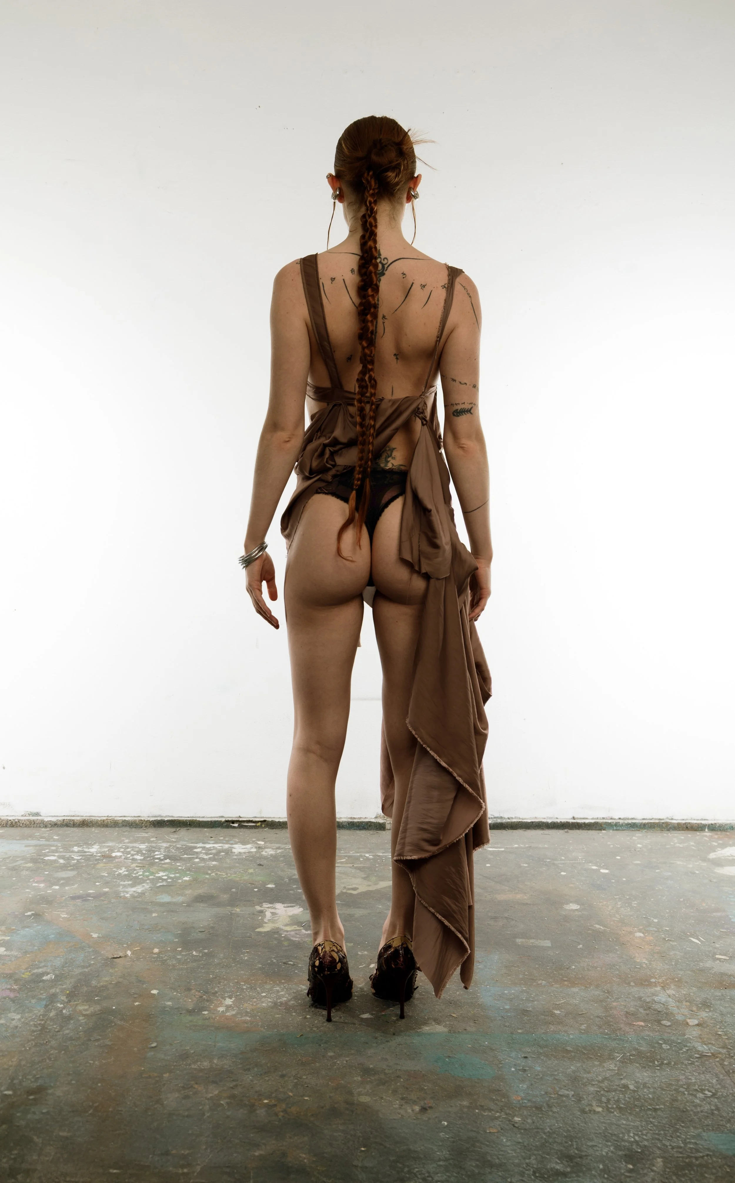 dust dress back 1.jpg