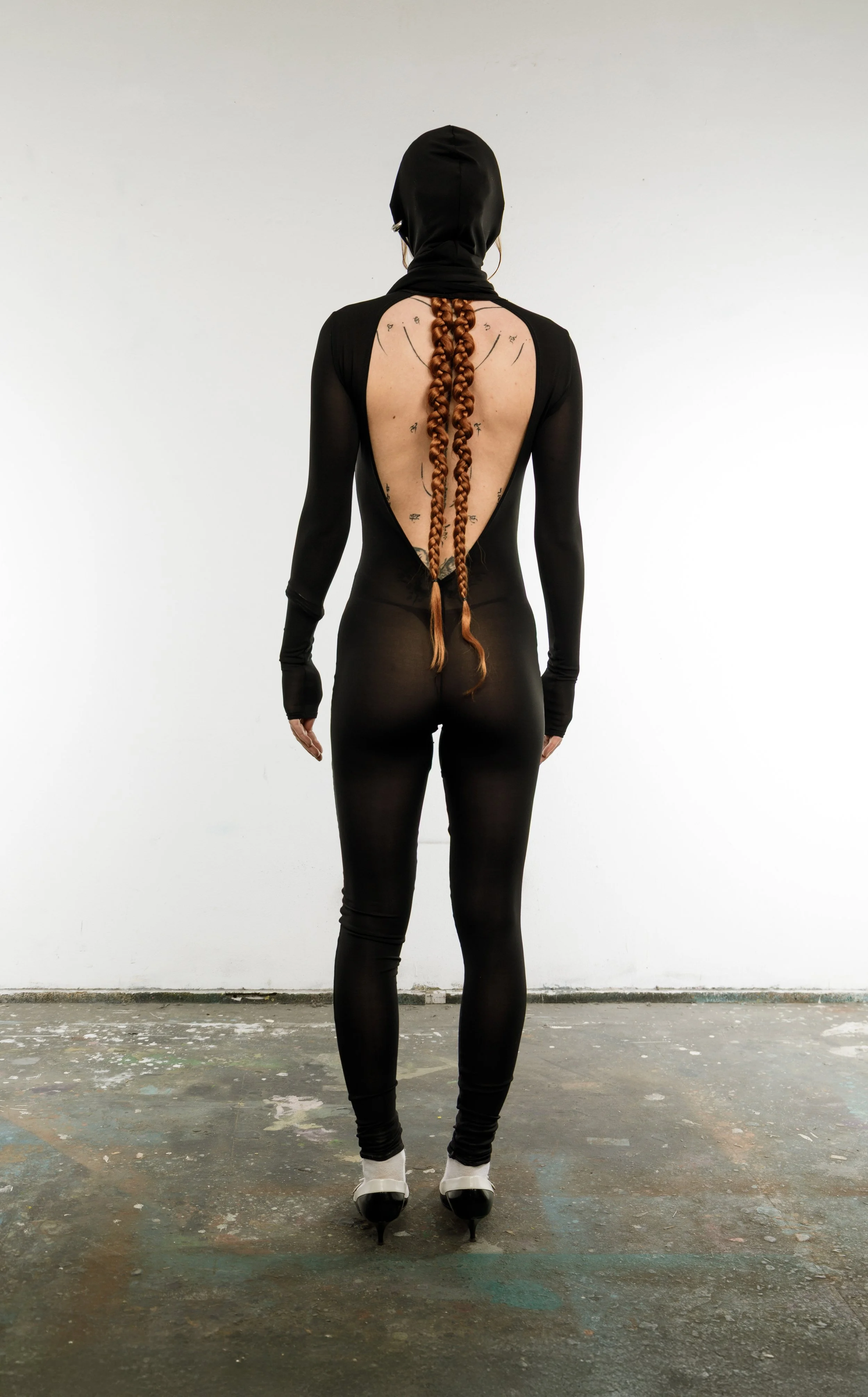 condom long back full look.jpg