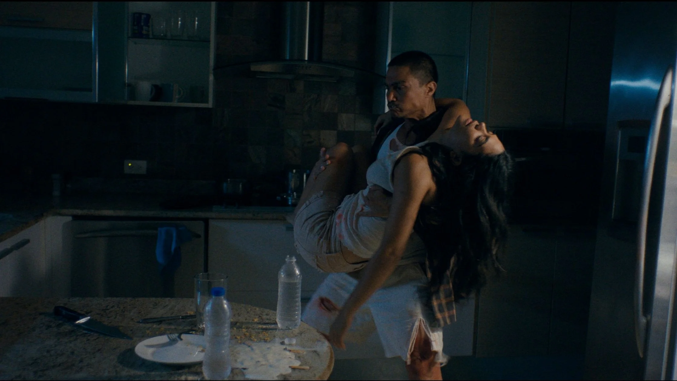 RAUL+CARRIES+TALISA.jpg