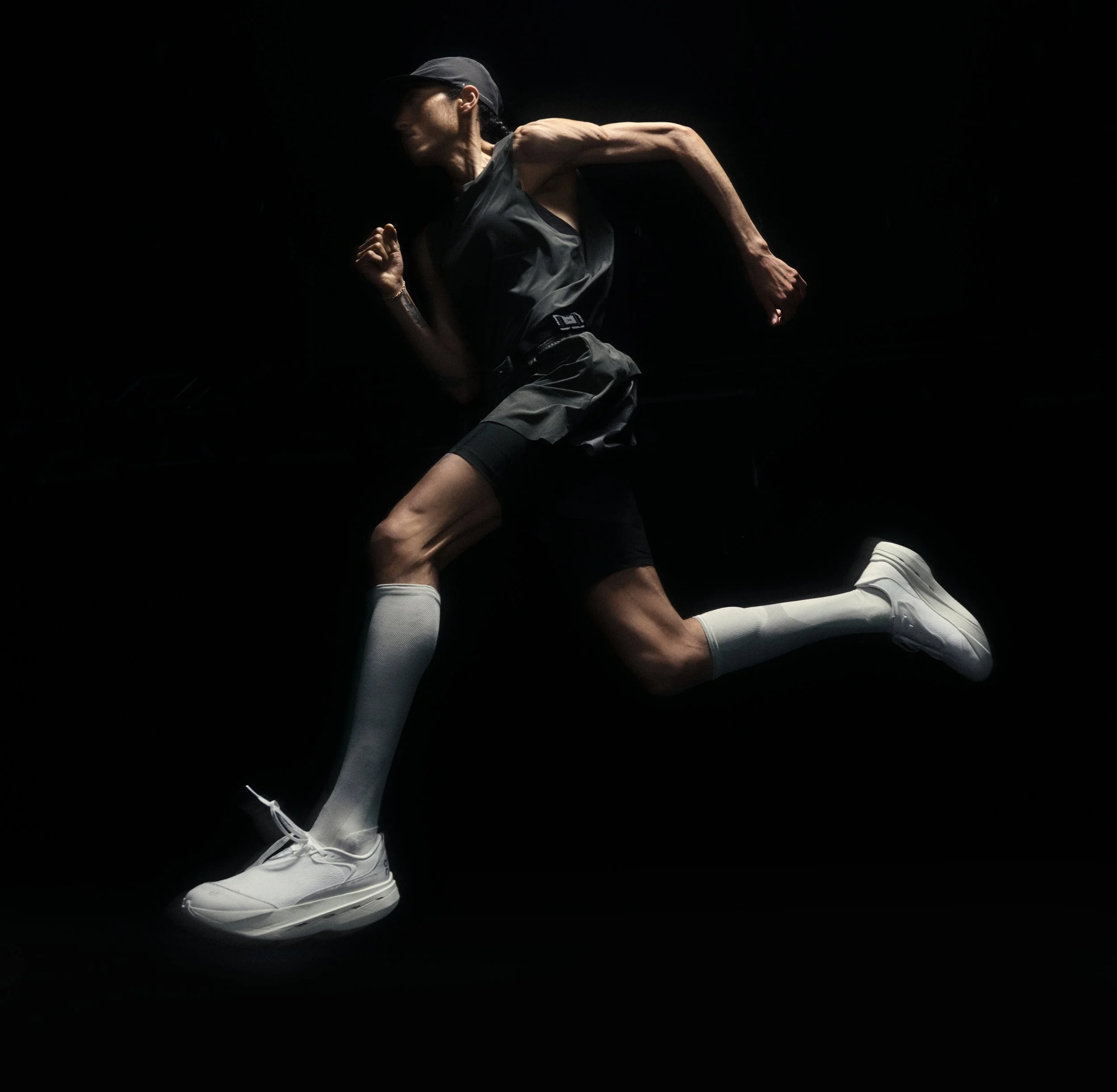 ss26-on_x_paf-pad-head_to_toe_still-rgb-02.jpg