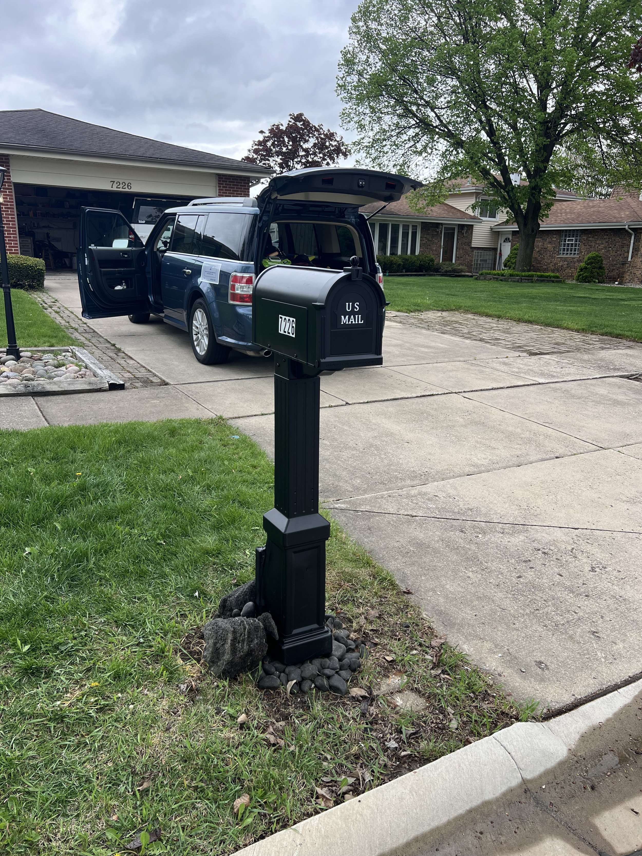 Mailbox Install.jpg