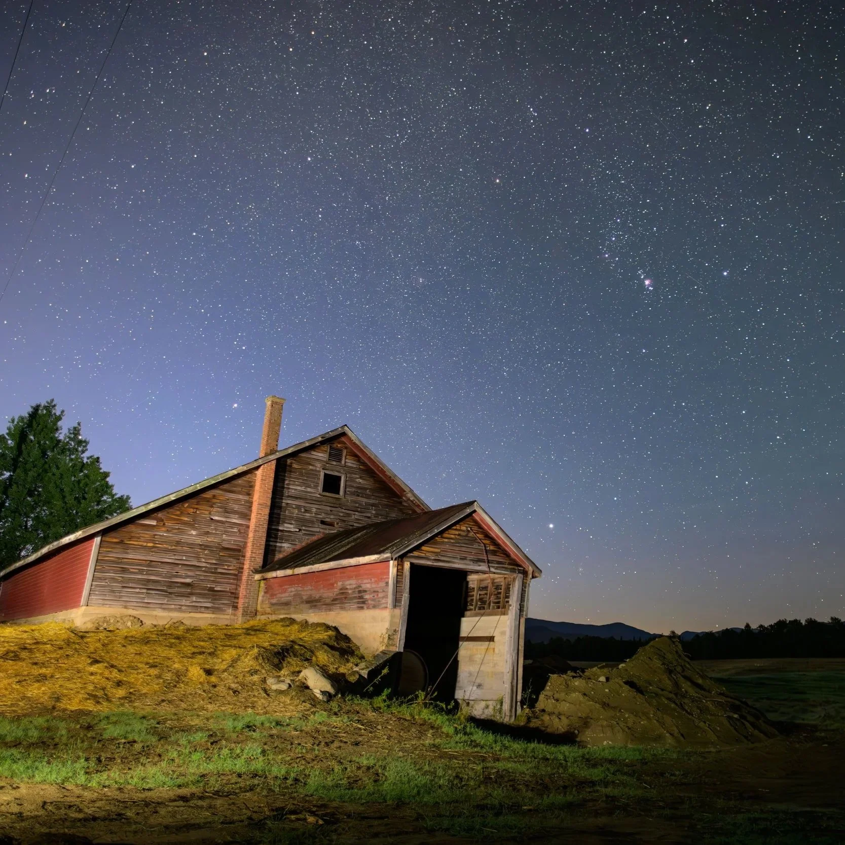 Red+barn+with+night+sky_E.Adsit_2024+for+web.jpg