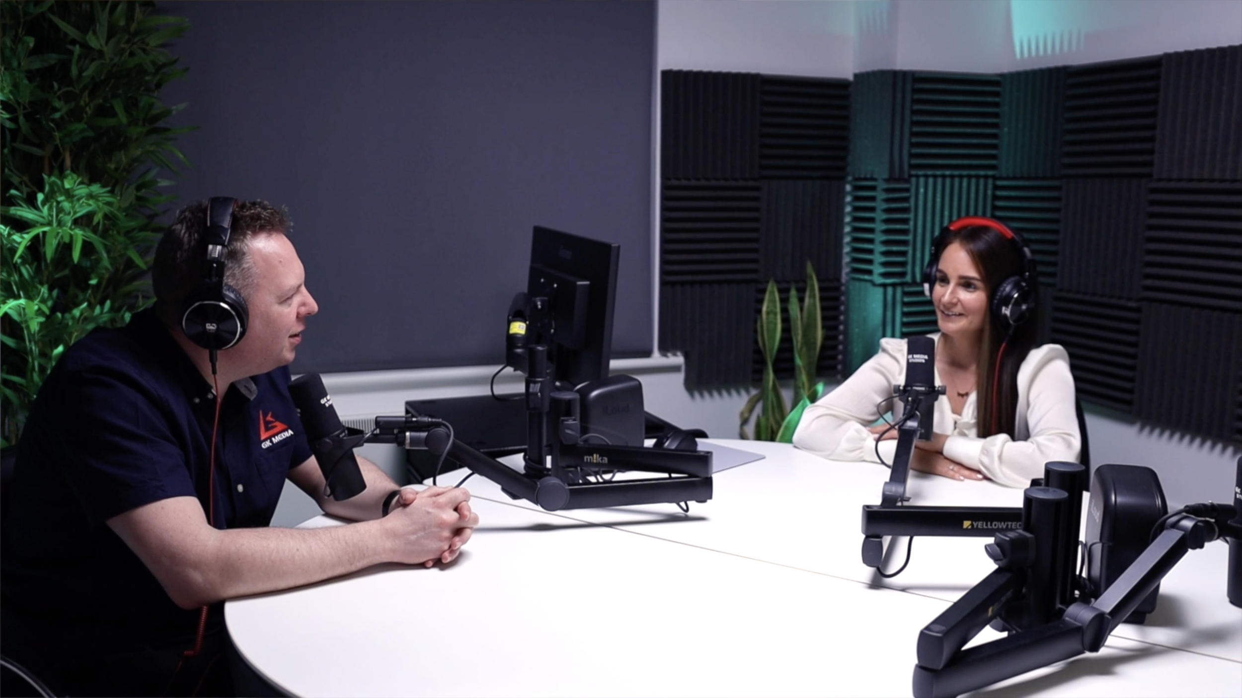 A Beginner's Guide to Start Podcasting