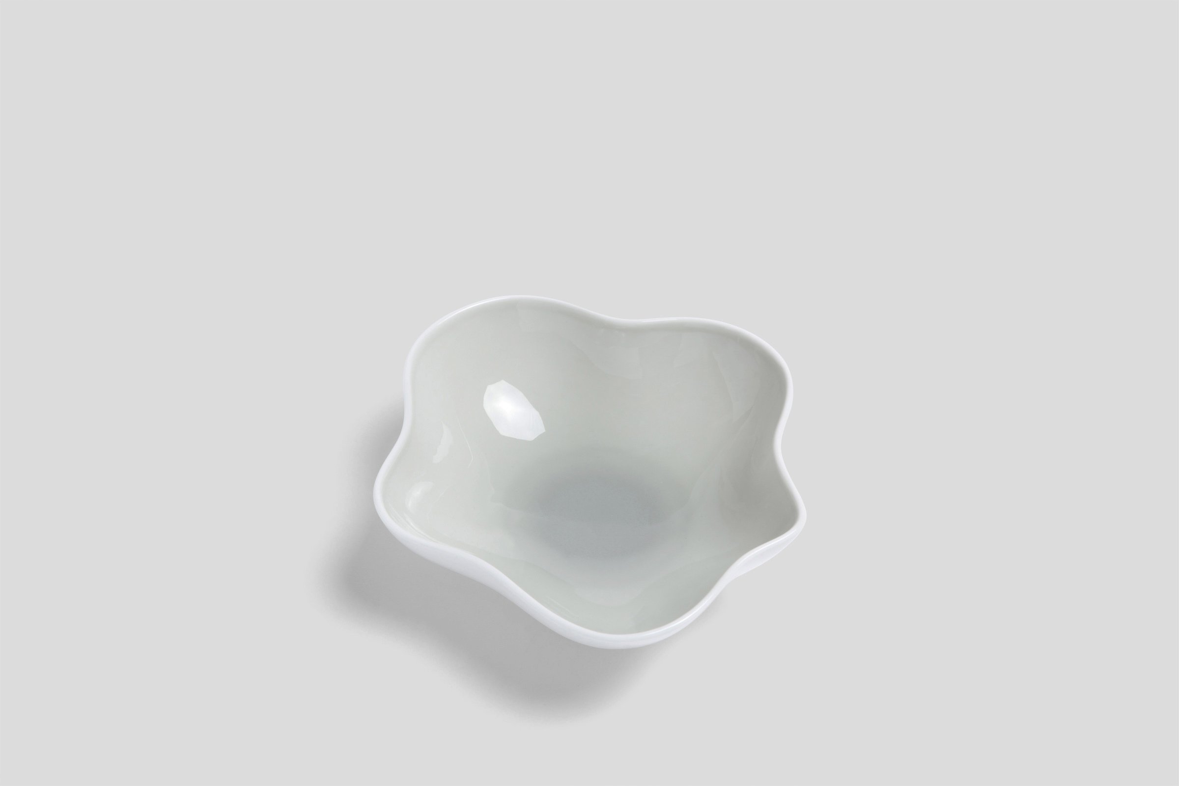 blossomdeepplate14grey.jpg
