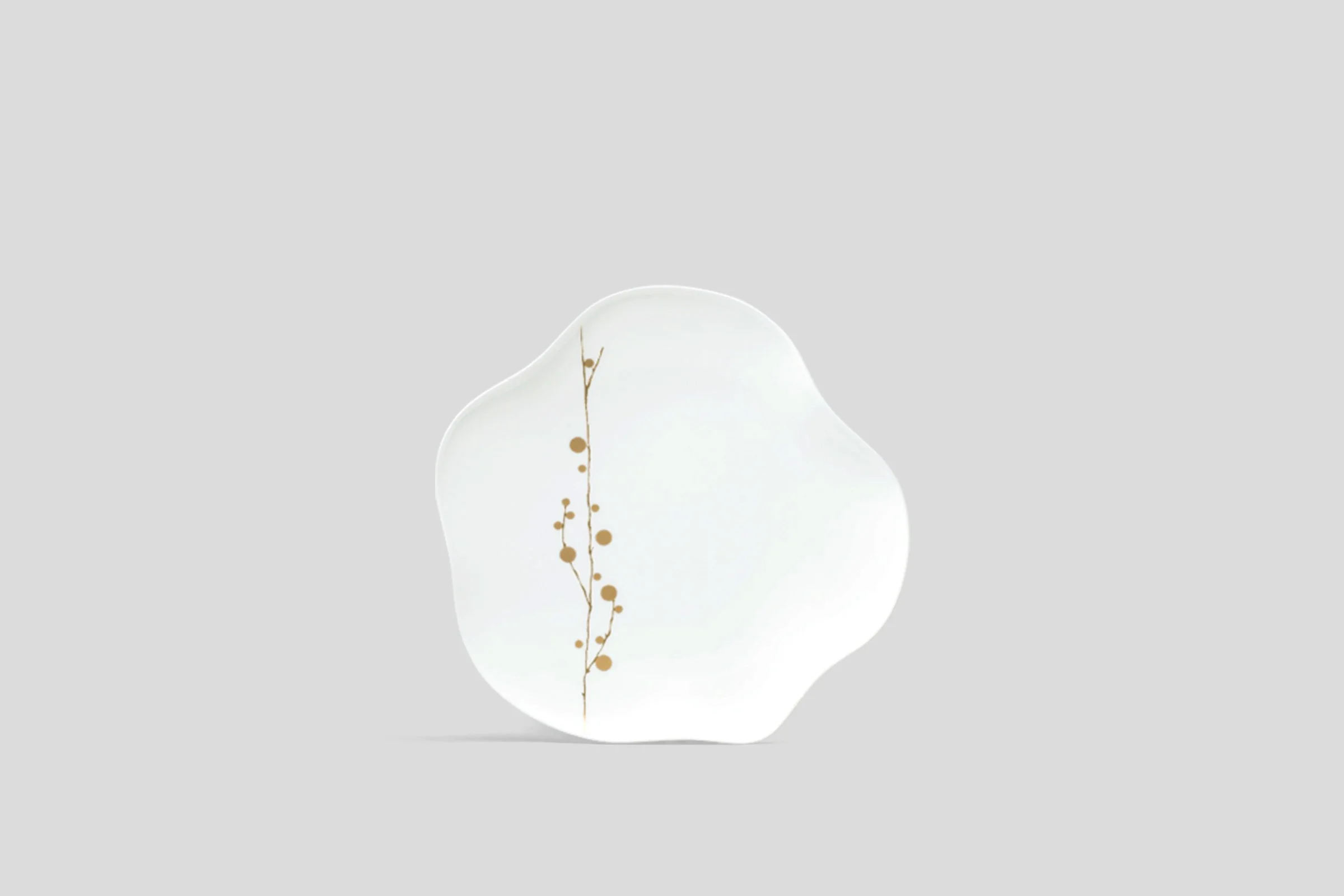 nikkogoldenberryblossomplate23.jpg