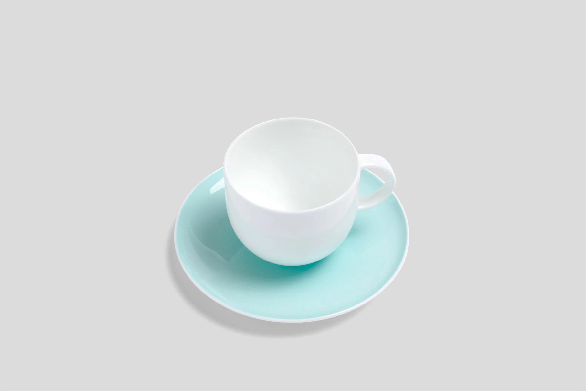 nikkomacaroonteacupjade.jpg