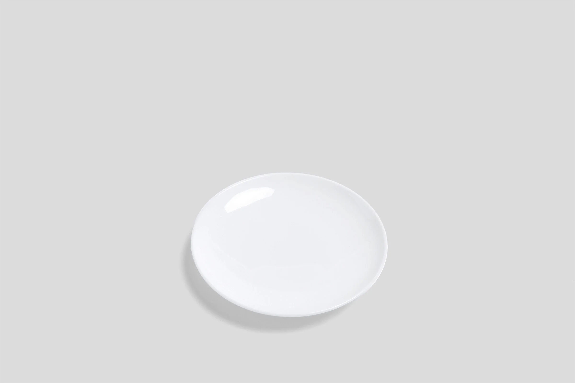 nikkomacaroonplate11white.jpg