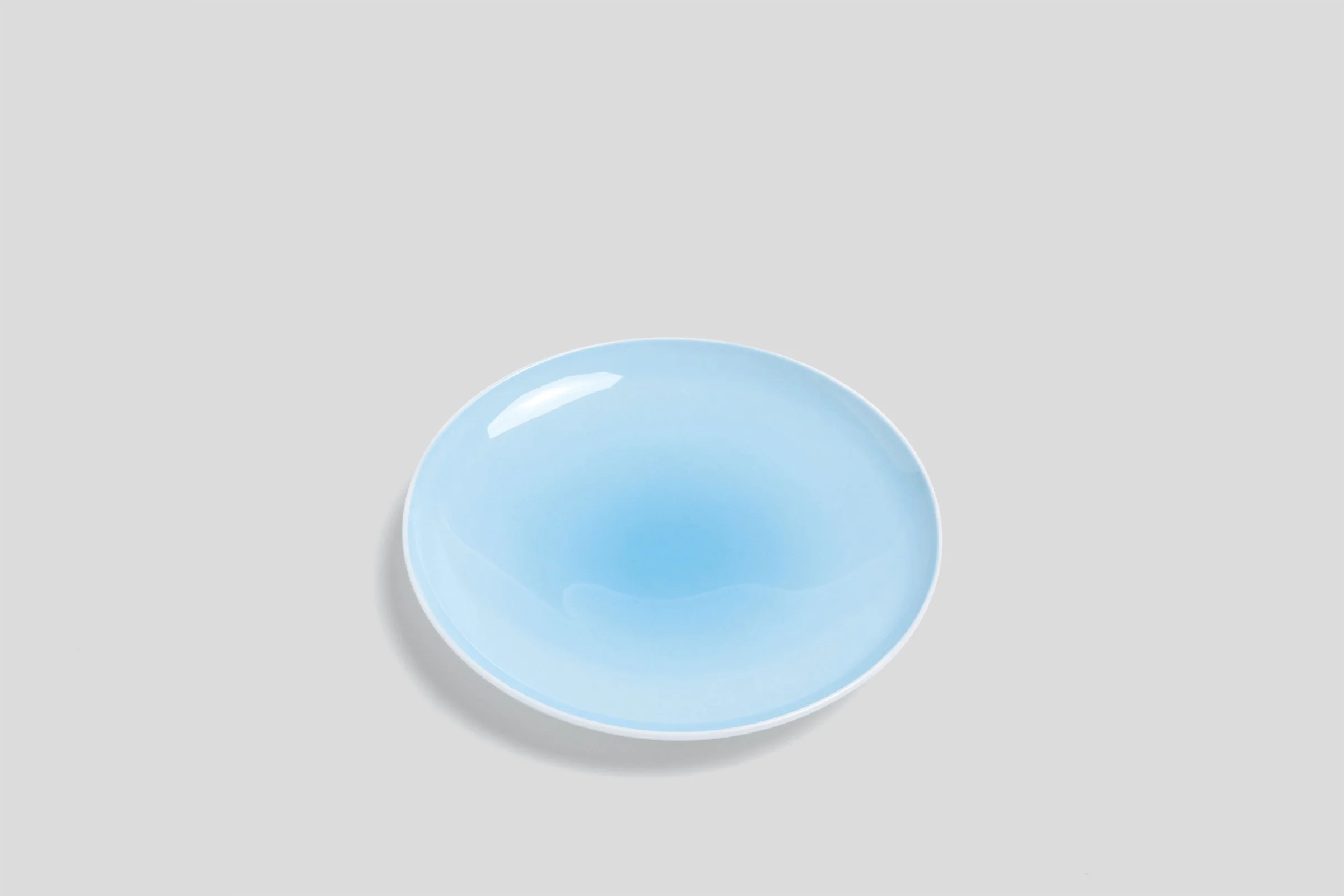 nikkomacaroonplate14aqua1_15c2f059-c390-44f1-a7aa-1acbdda910dc.jpg