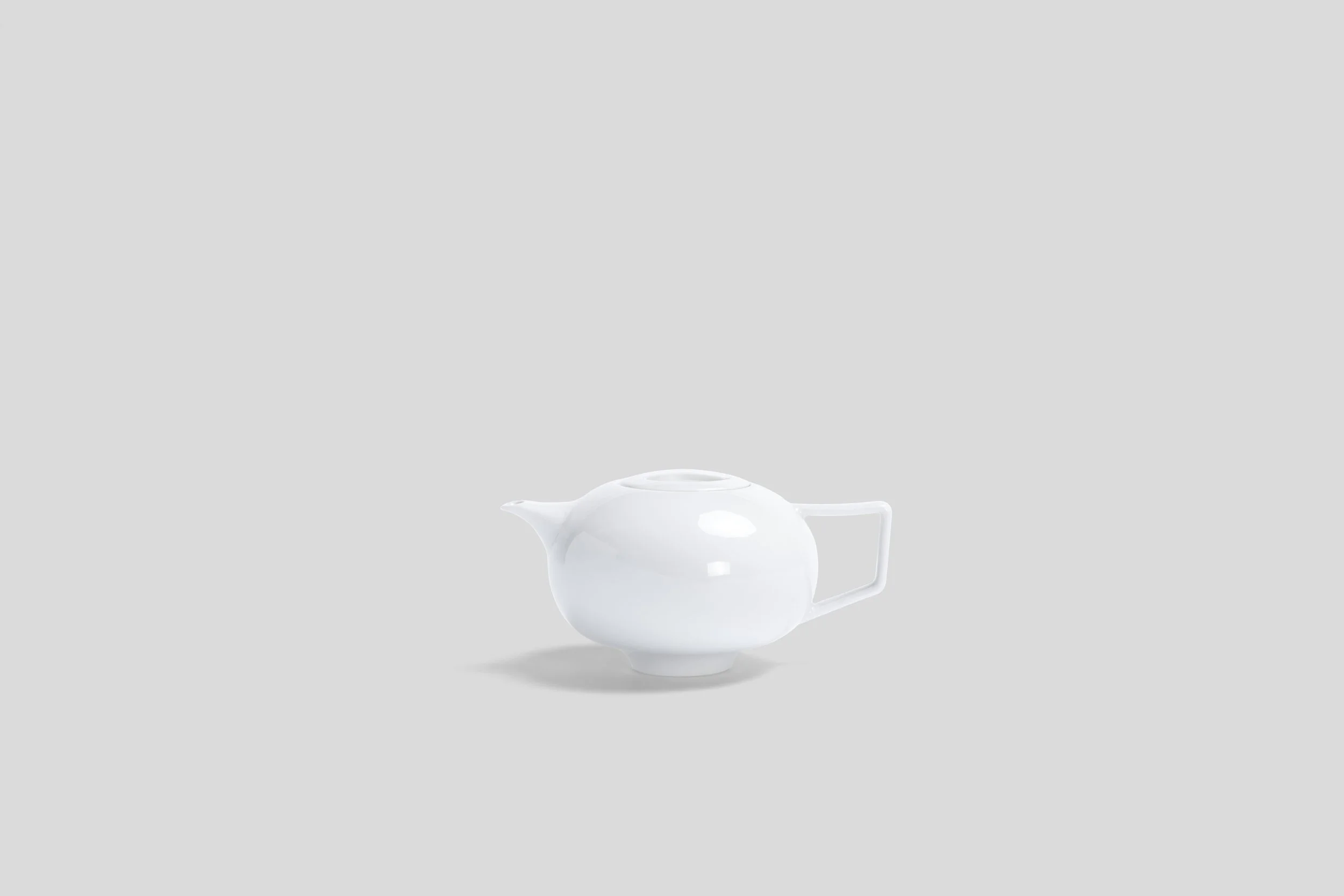 bodo_sperlein_tane_teapot_white_2.jpg