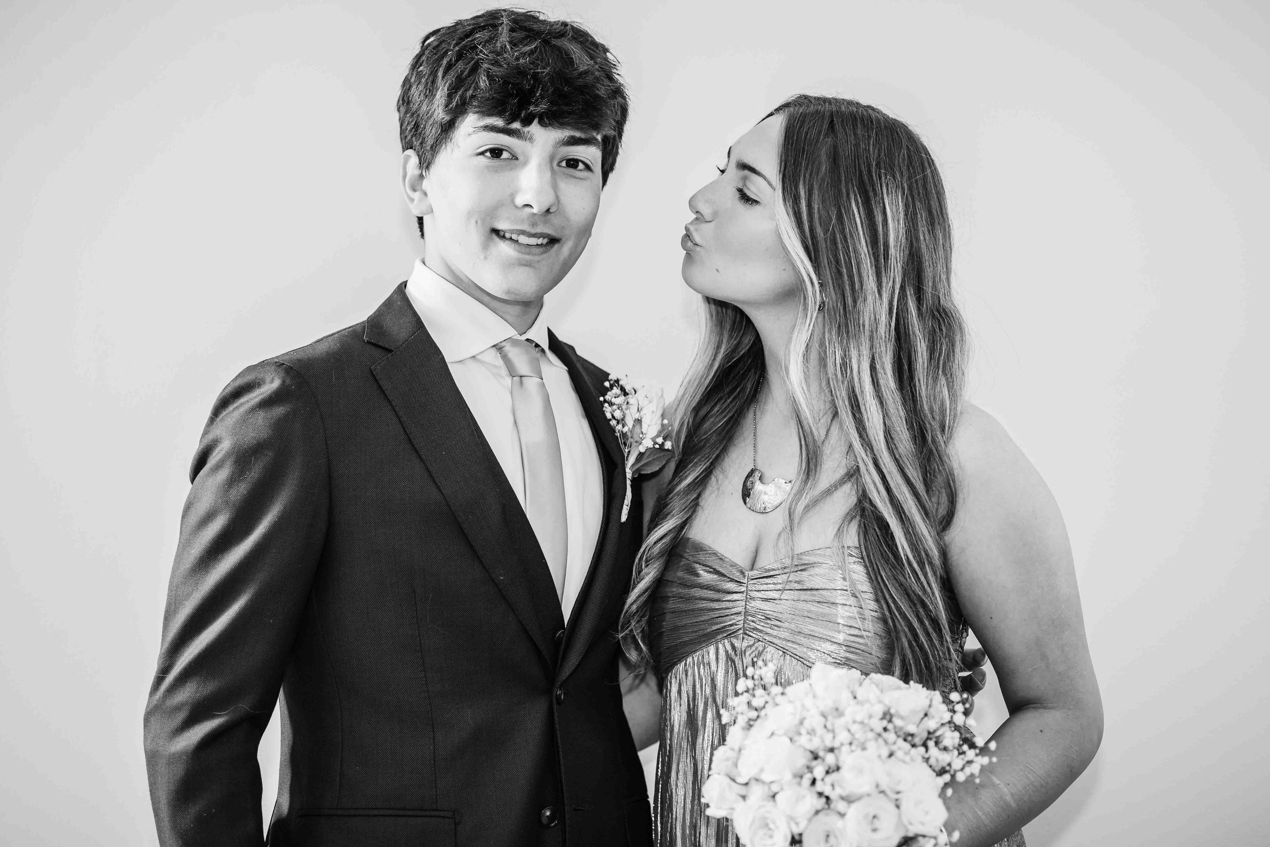 pre-prom-philadelphia-family-photographer-main-line-photos-that-capture-hearts-0926.jpg