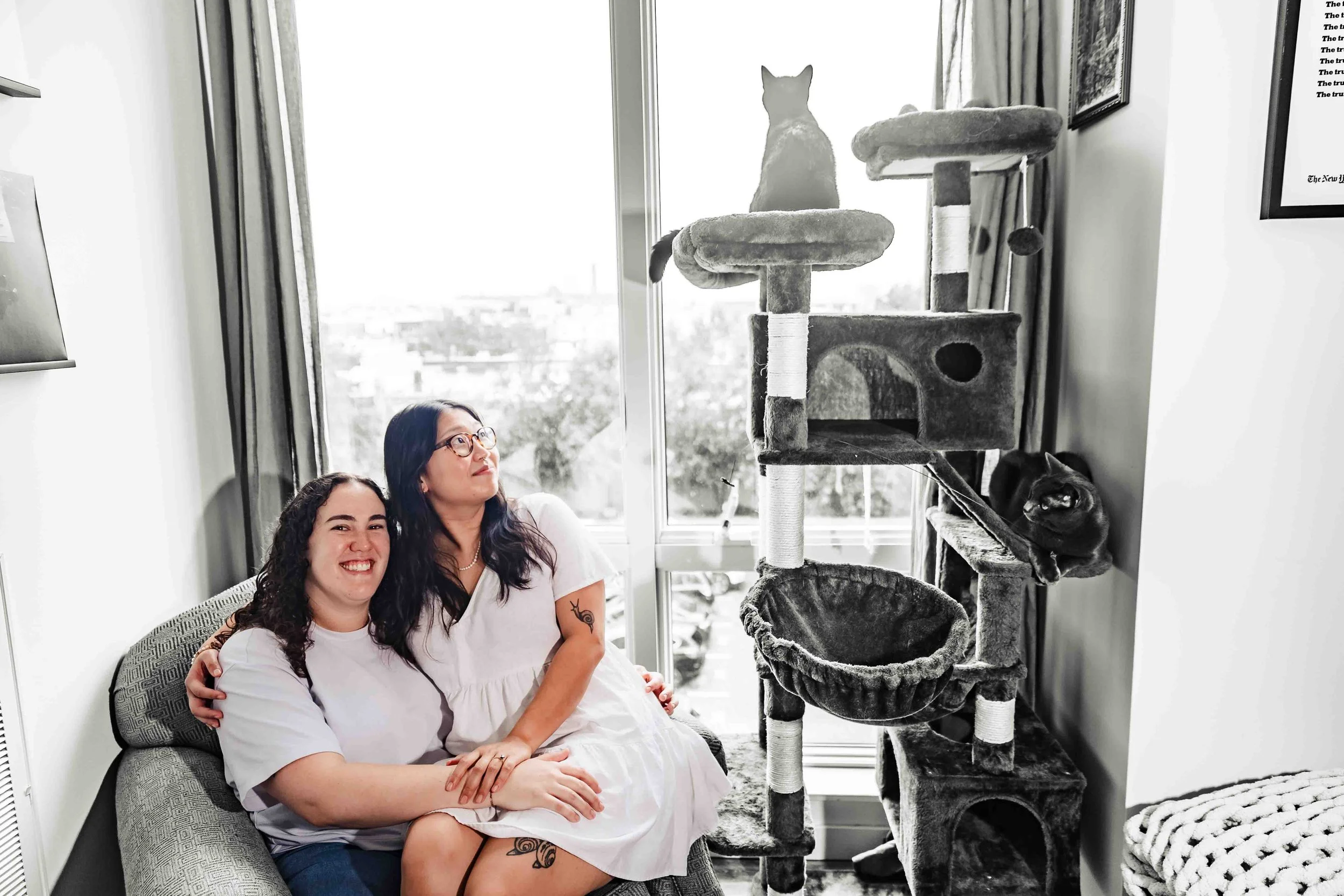philadelphia-portrait-photographer-at-home-couple-with-cats-9201.jpg