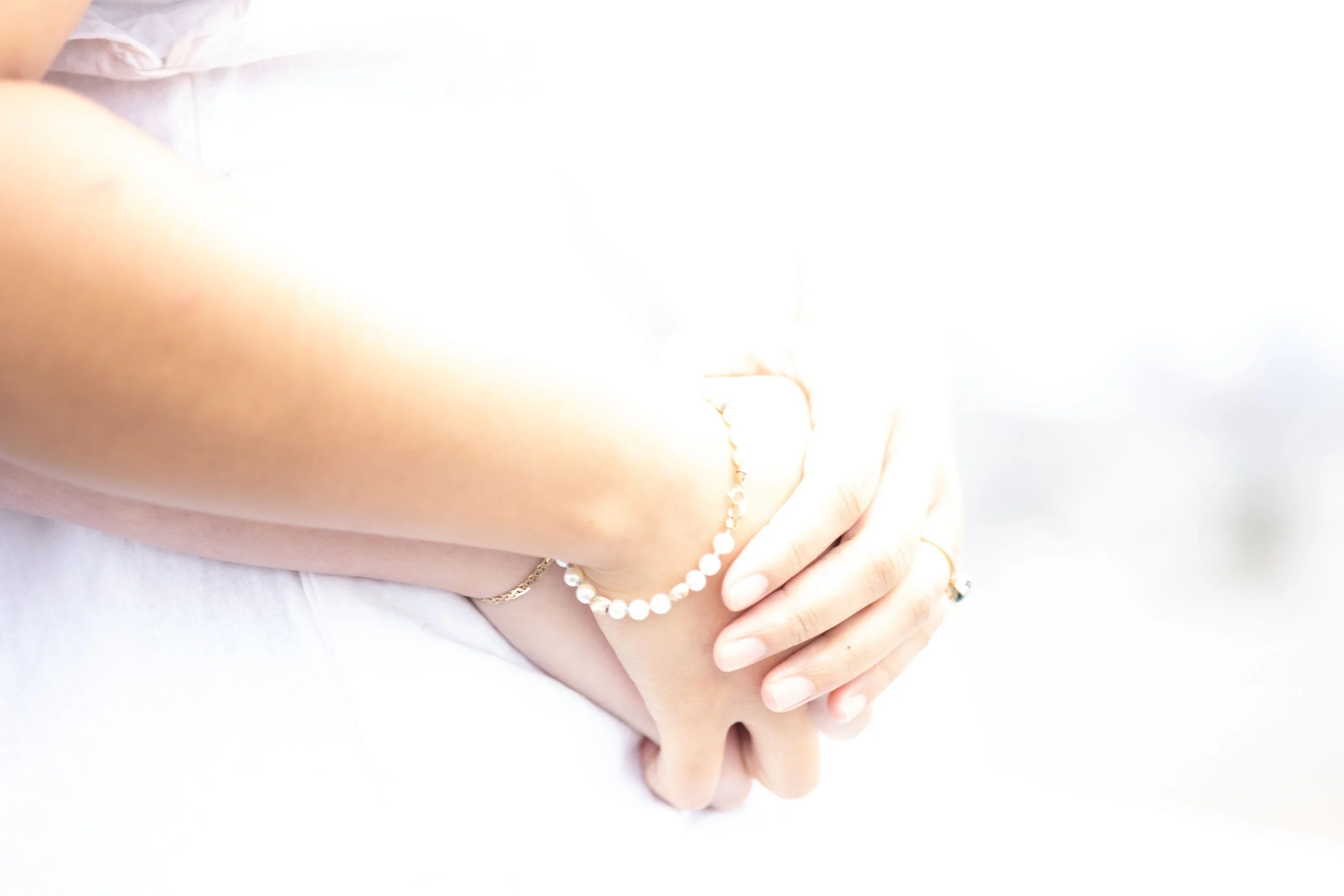 philadelphia-portrait-photographer-couple-holding-hands-3709.jpg