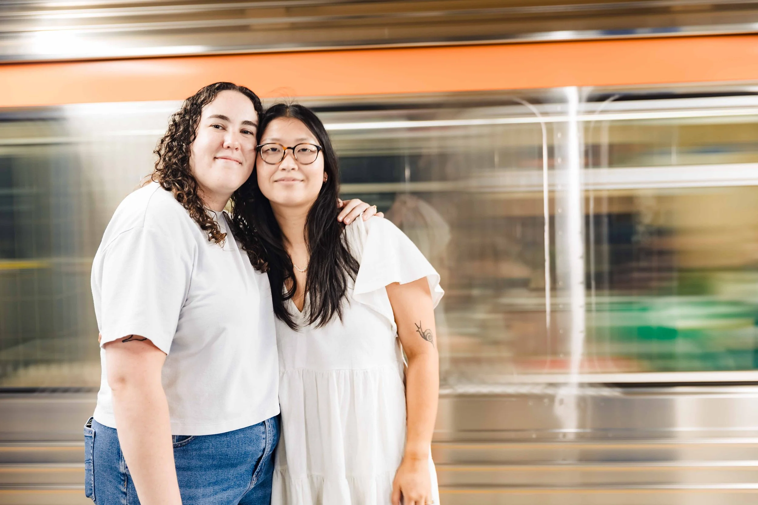 philadelphia-portrait-photographer-subway-train-couple-9773.jpg