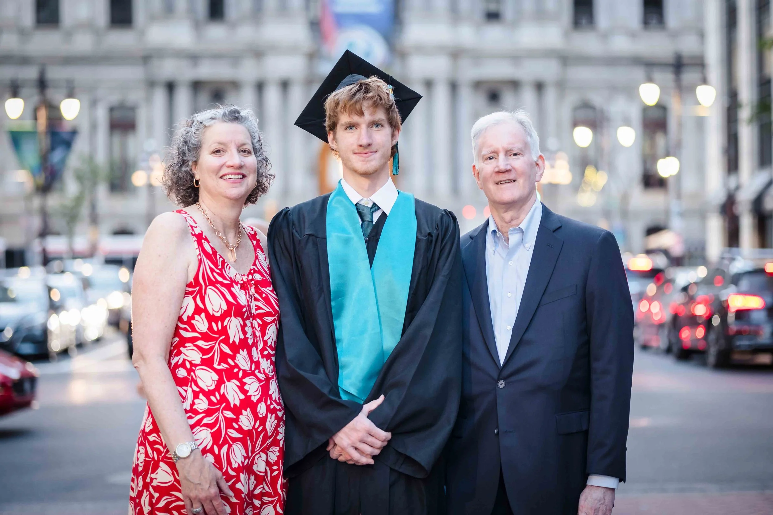 philadelphia-family-photographer-city-hall-graduation-2571.jpg