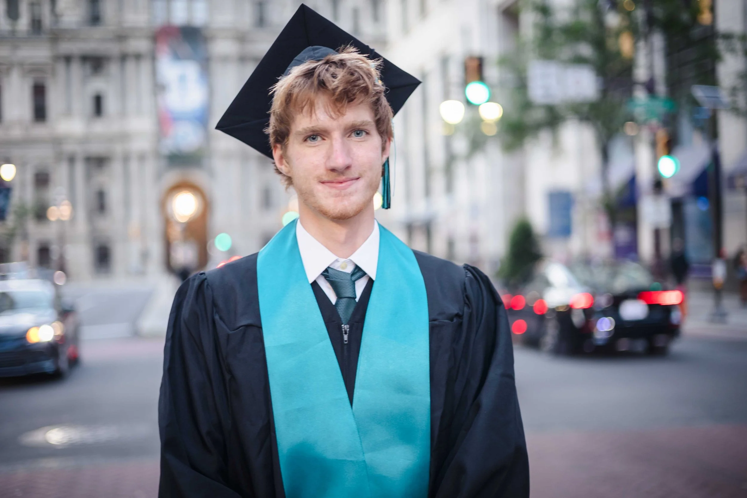 philadelphia-portrait-photographer-city-hall-graduation-7117.jpg