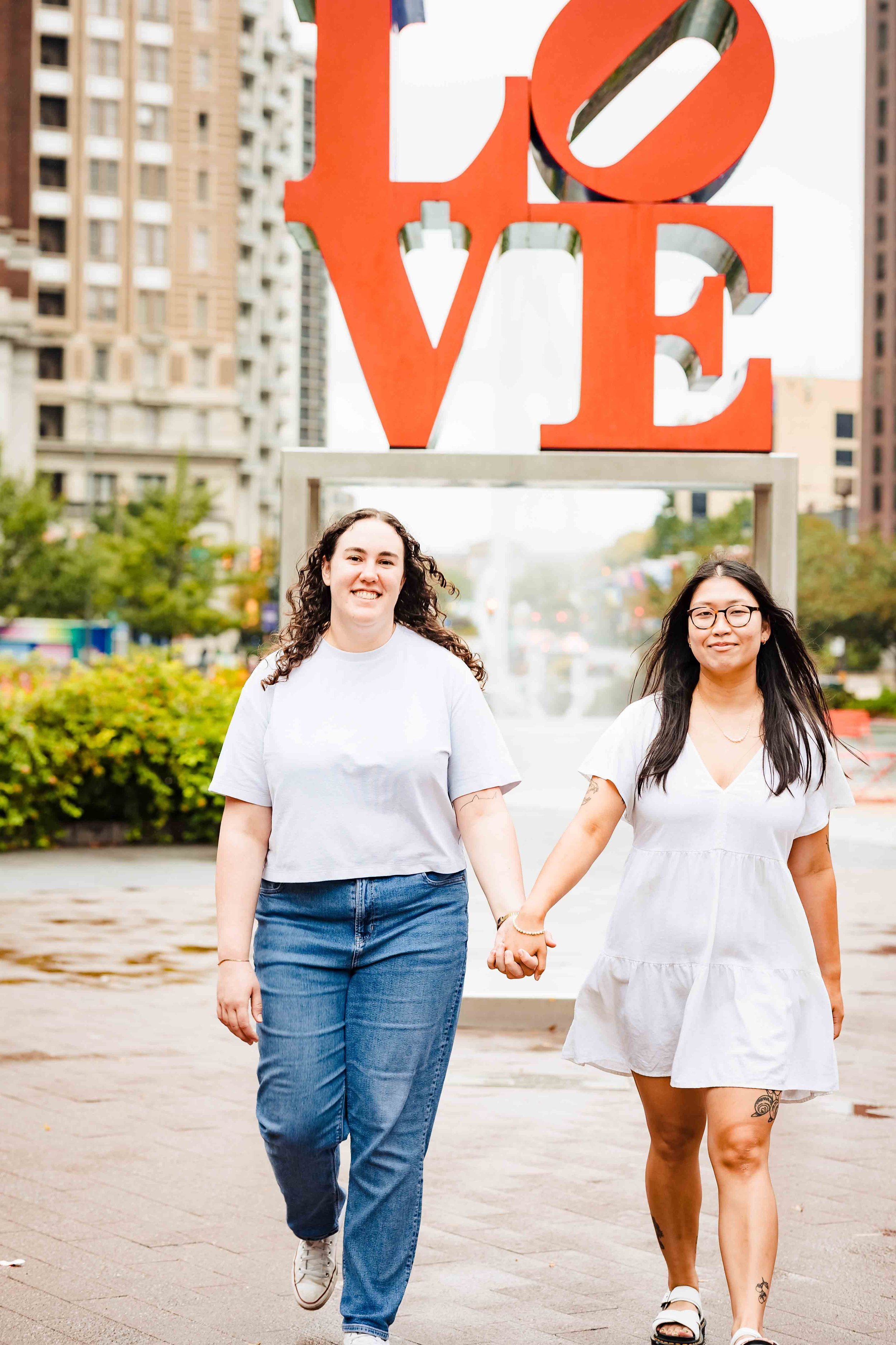 philadelphia-portrait-photographer-love-park-couples-portraits-4608.jpg