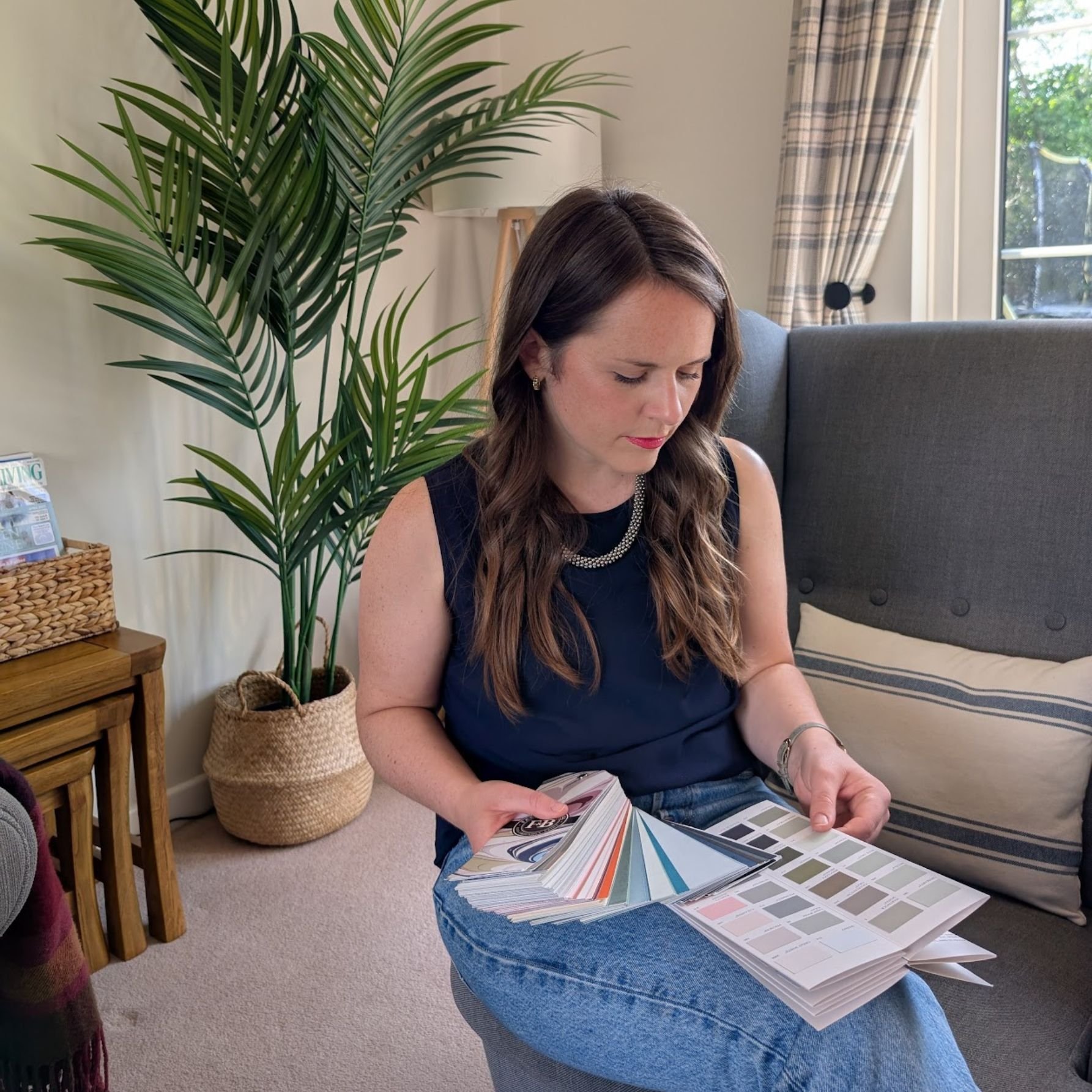 Rachel Maxted - Cotswold Interior Designer and Abstract Artist offering consultations to kickstart projects, refine vision and bring clarity and direction to women in their 40s.