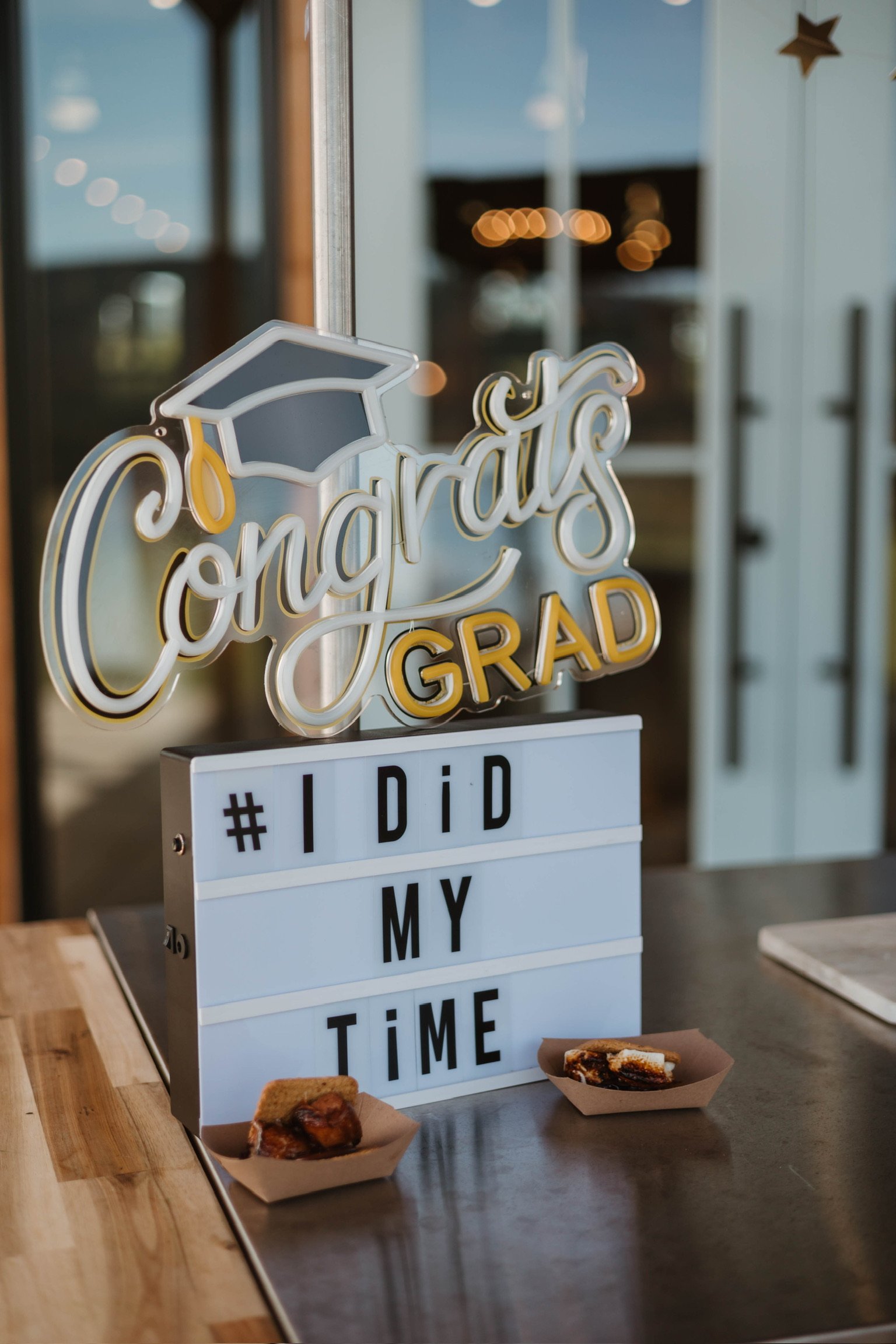 Congrats sign - included
Marquee - included