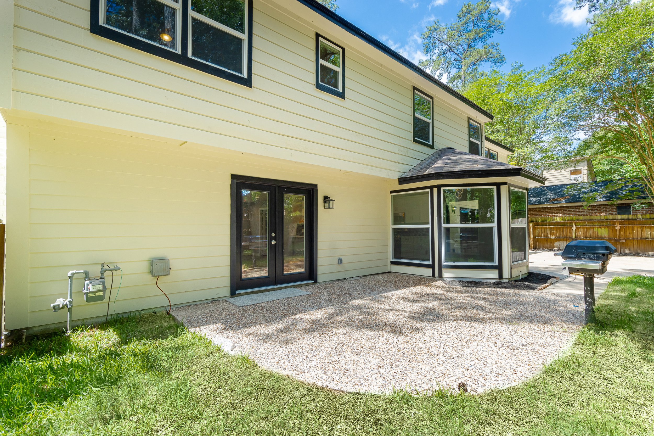 BACKYARD-2.jpg