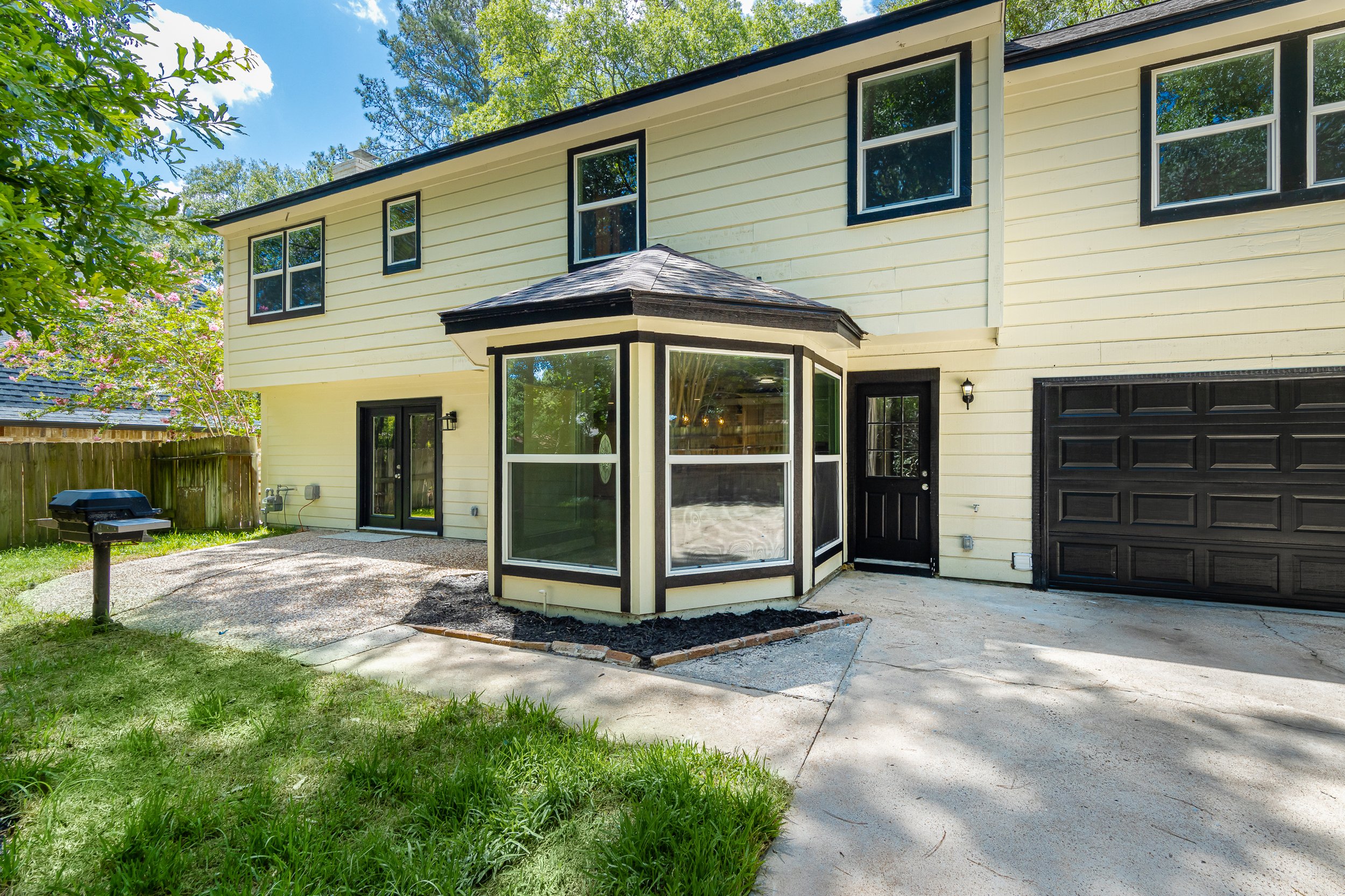 BACKYARD-4.jpg