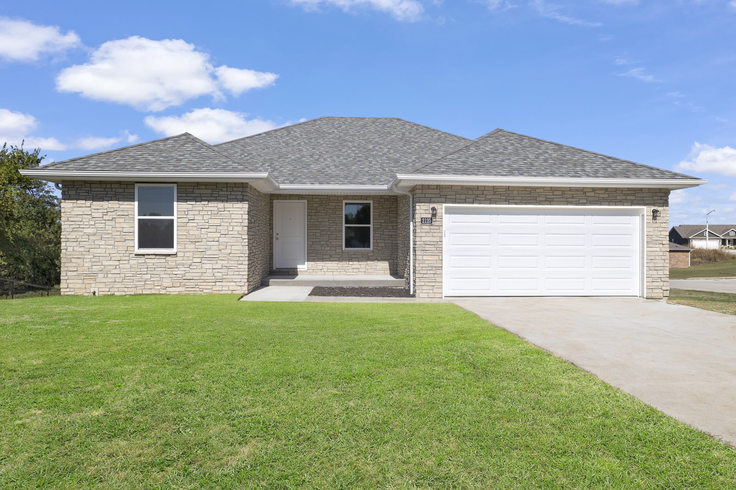 2125 S Mesa Dr. Bolivar, MO 65613