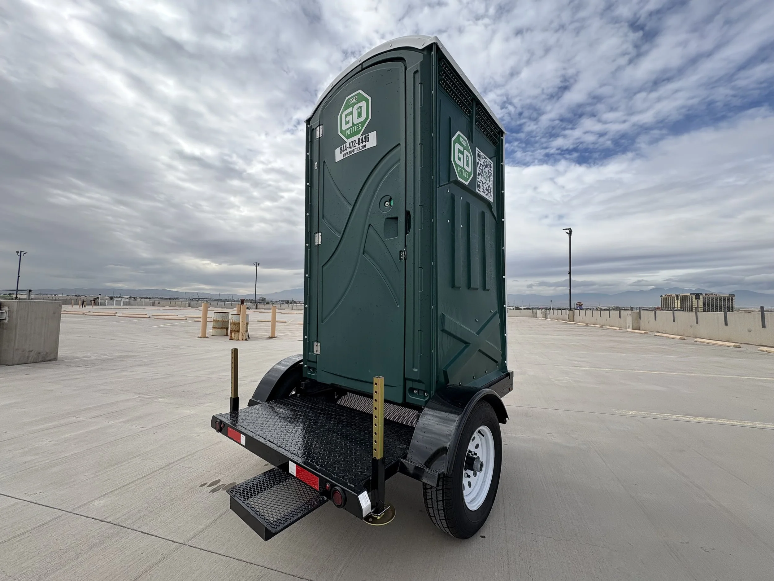 Go Potties Single Towable Trailer.jpeg