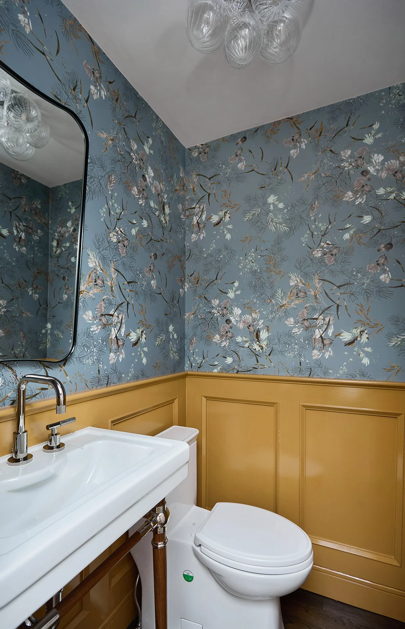 JenniferMeyer_Westfield_bath_wallpaper2.jpg