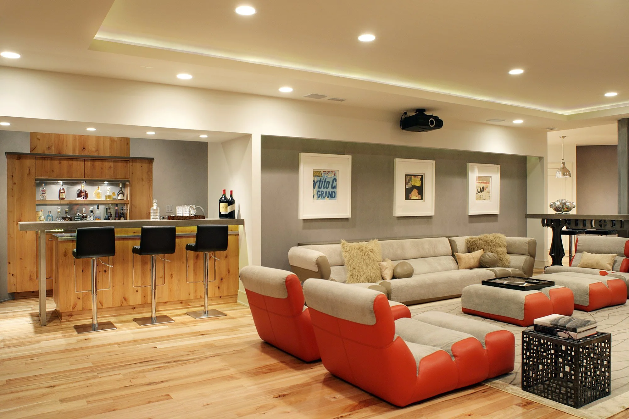 JBM_OBrienMendhamBasementBarSeating_web.jpg