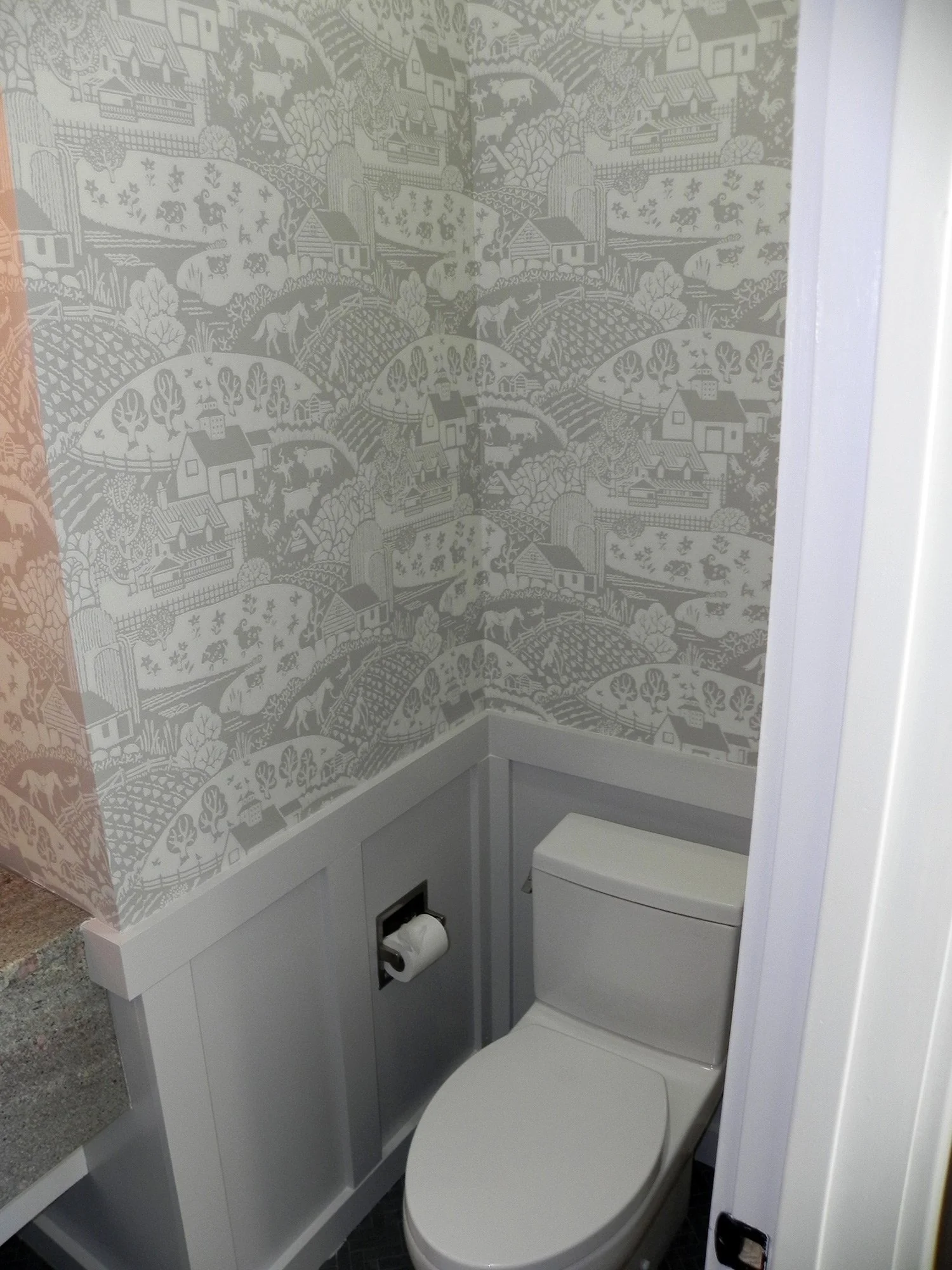 JenniferBMeyer_OldChatham_FarmHousepowderRoom1.jpg