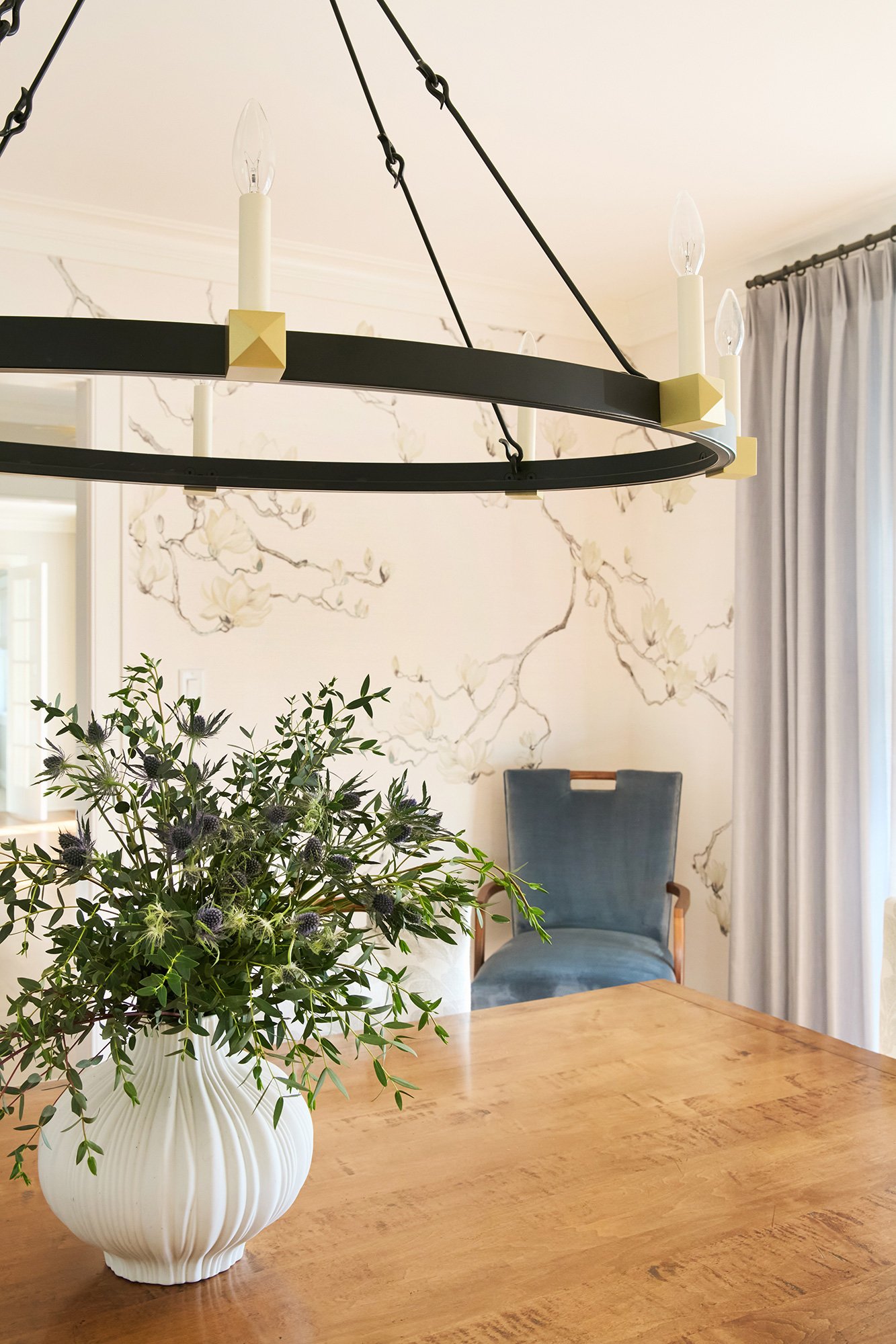 JenniferBMeyer_Maplewood_Dining_chandelier.jpg