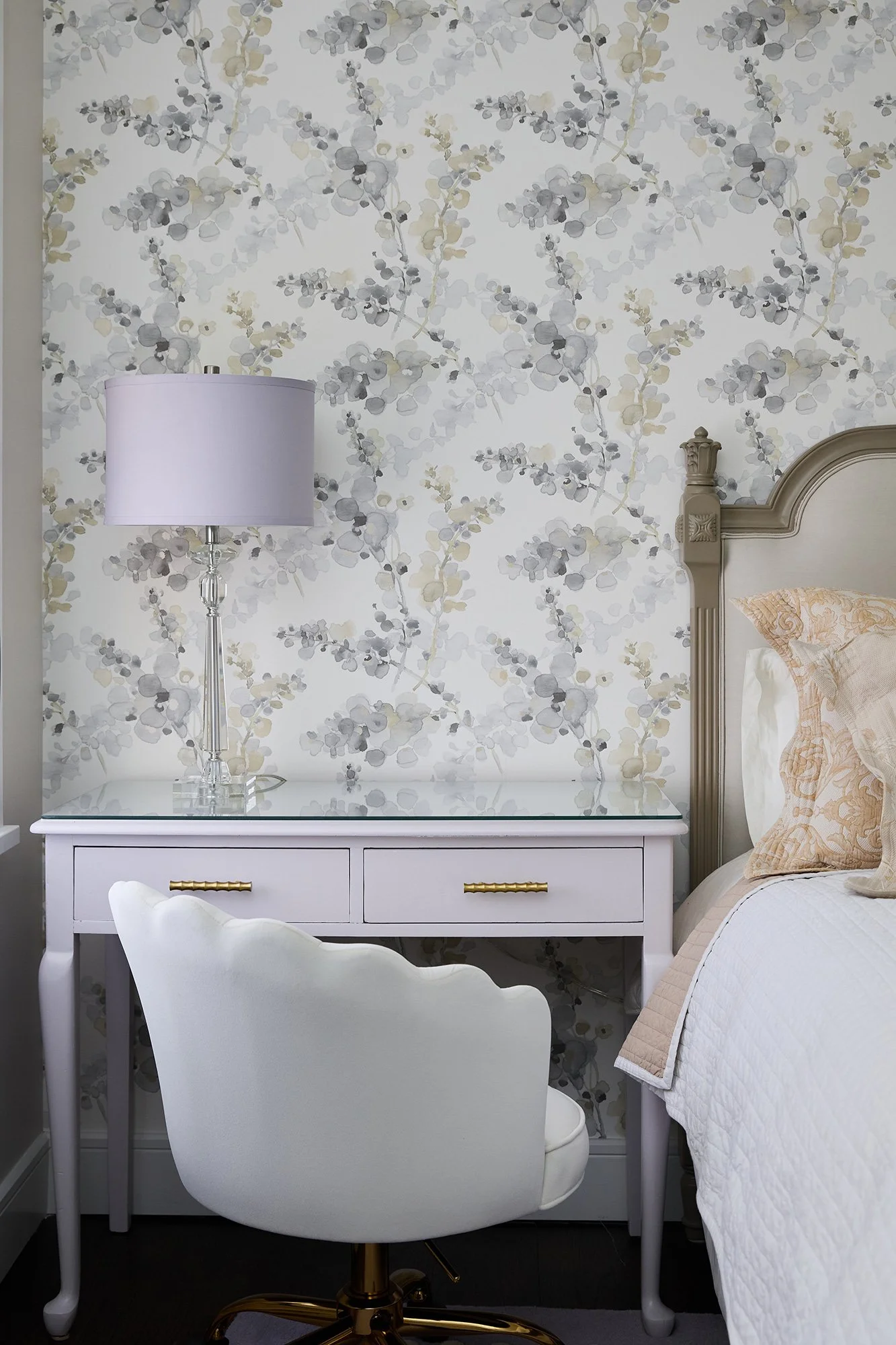 JenniferMeyer_Westfield_bedroomwallpaper.jpg